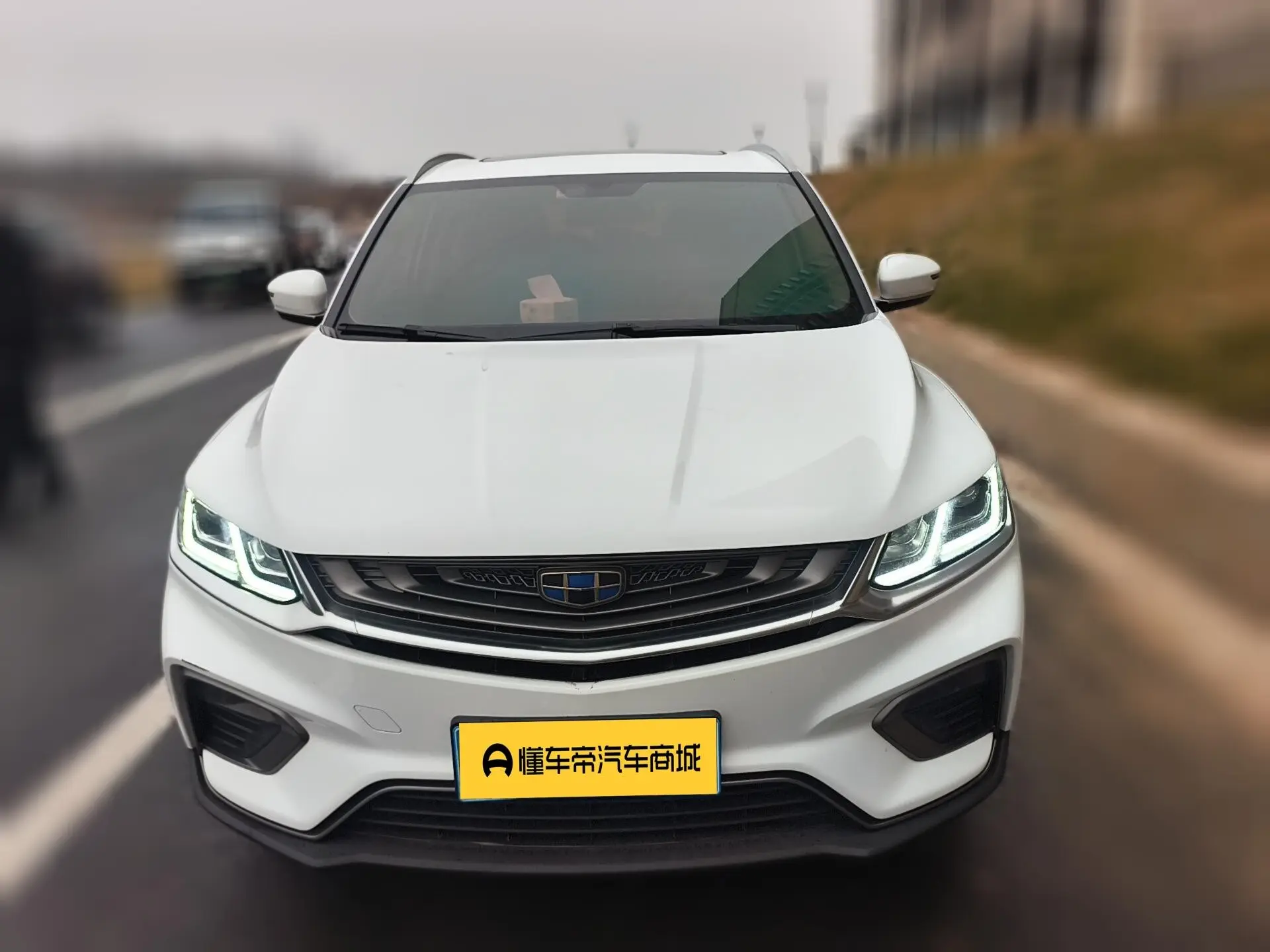 Geely Coolray SX11 (Binyue)  из Китая