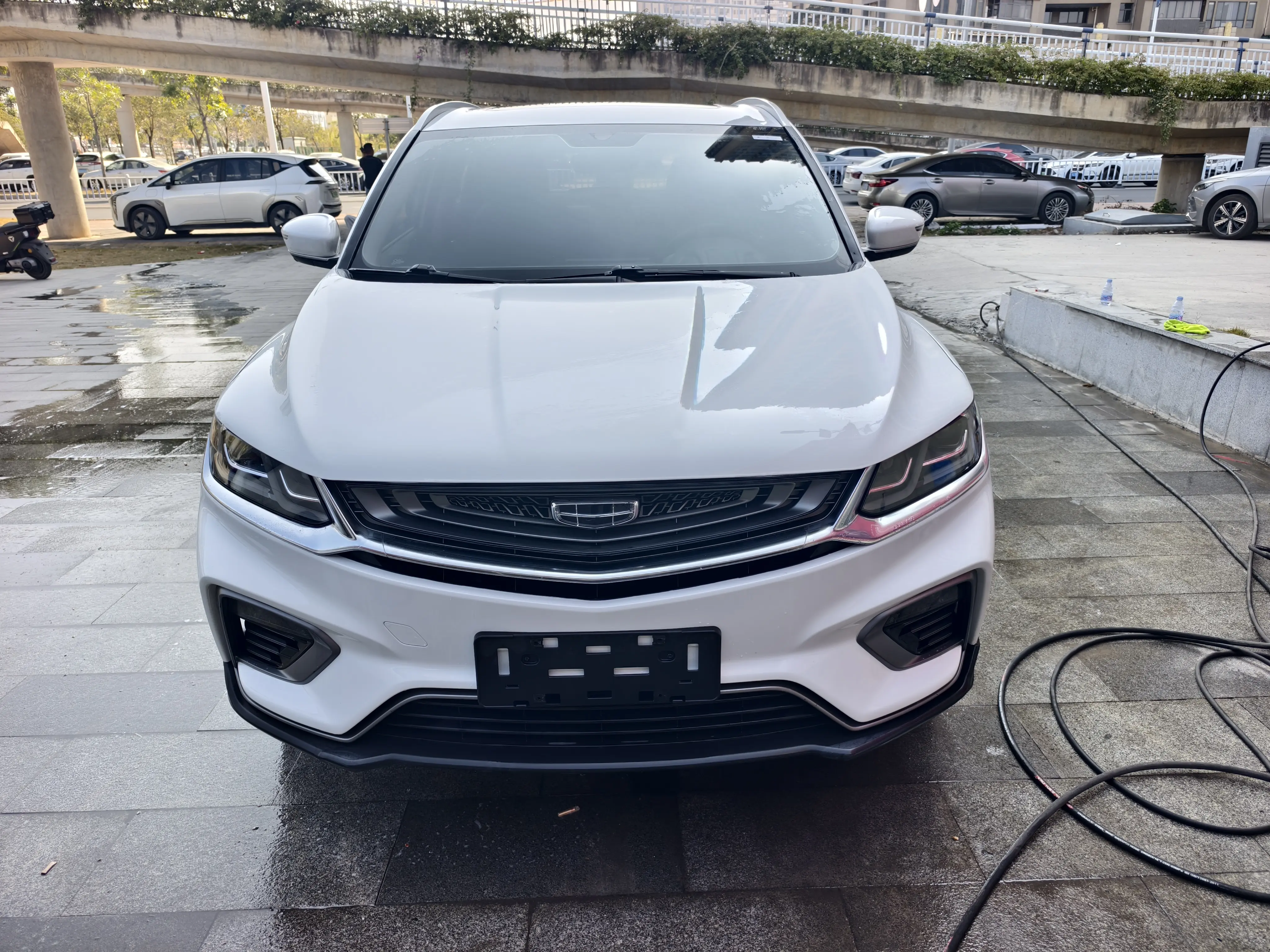 Geely Coolray SX11 (Binyue)  из Китая