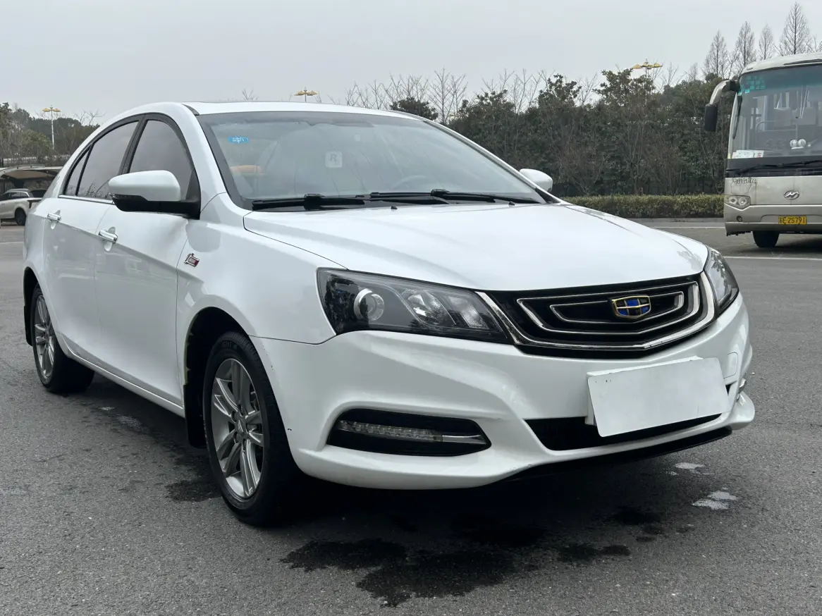 Geely Emgrand  из Китая