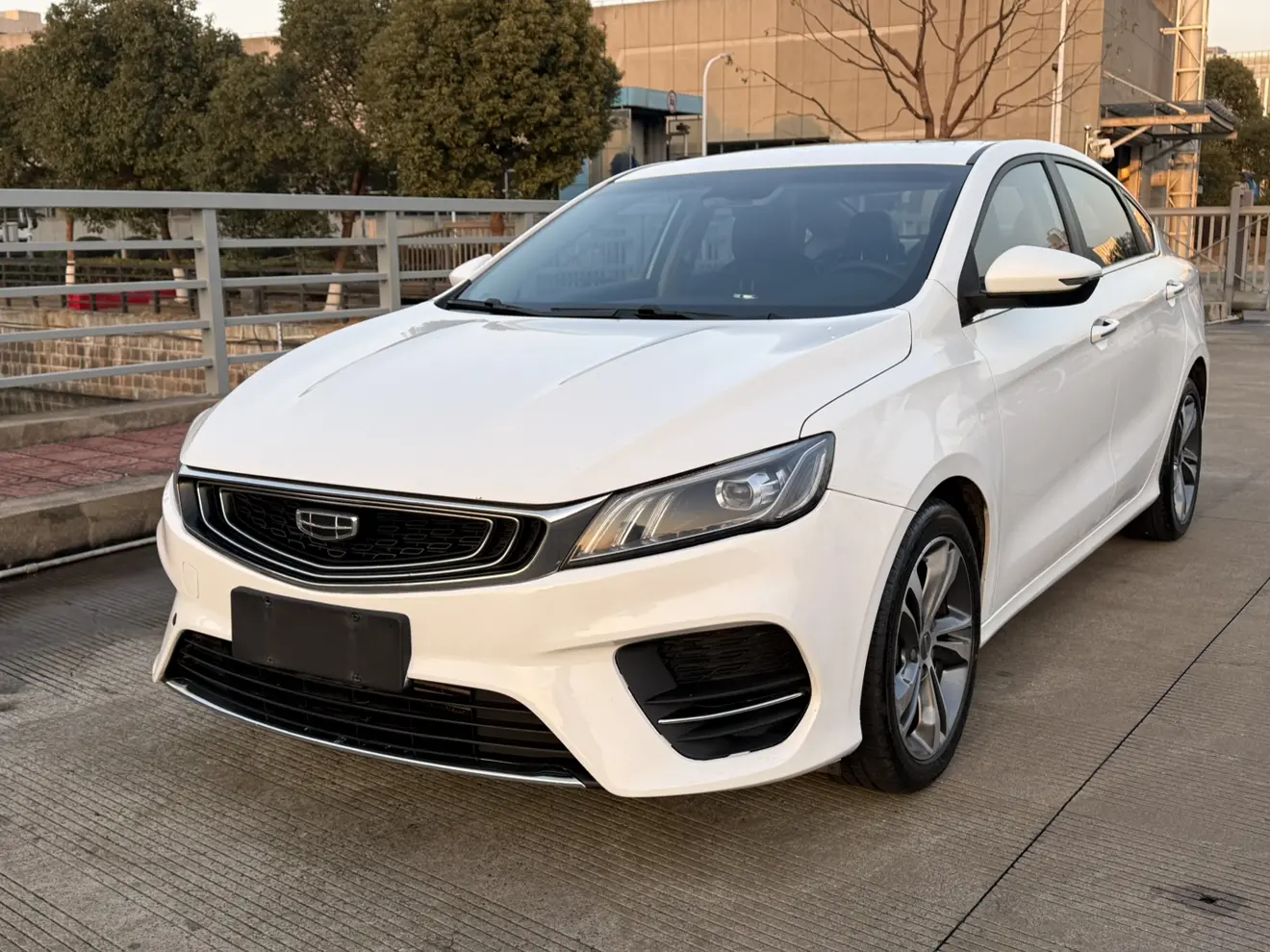 Geely Binrui  из Китая