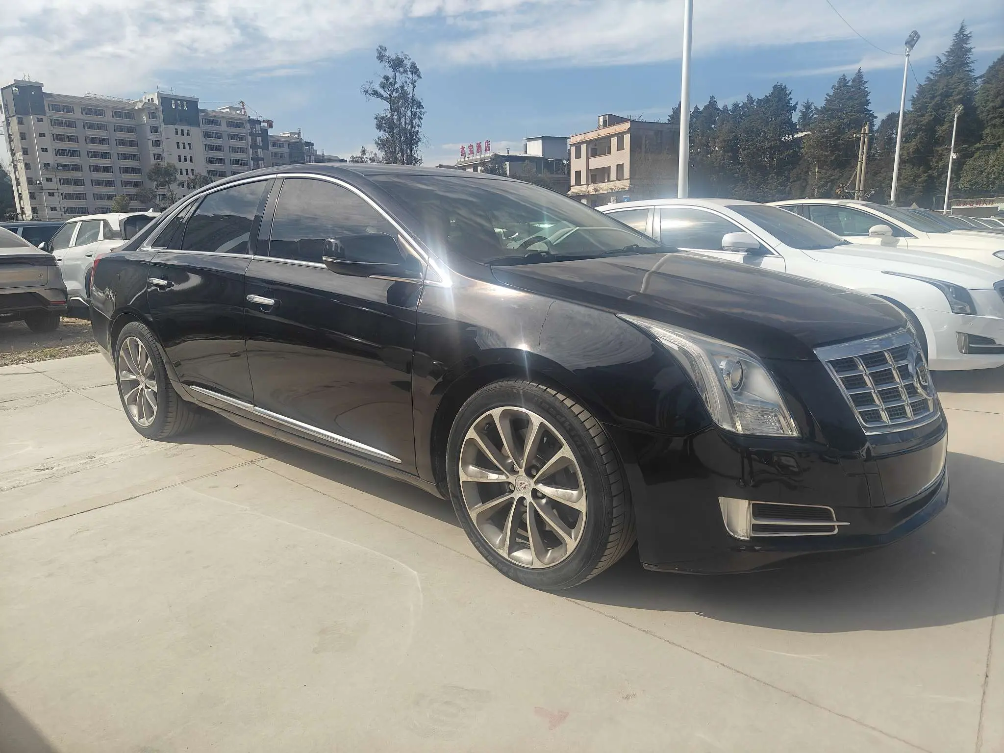 Cadillac XTS  из Китая
