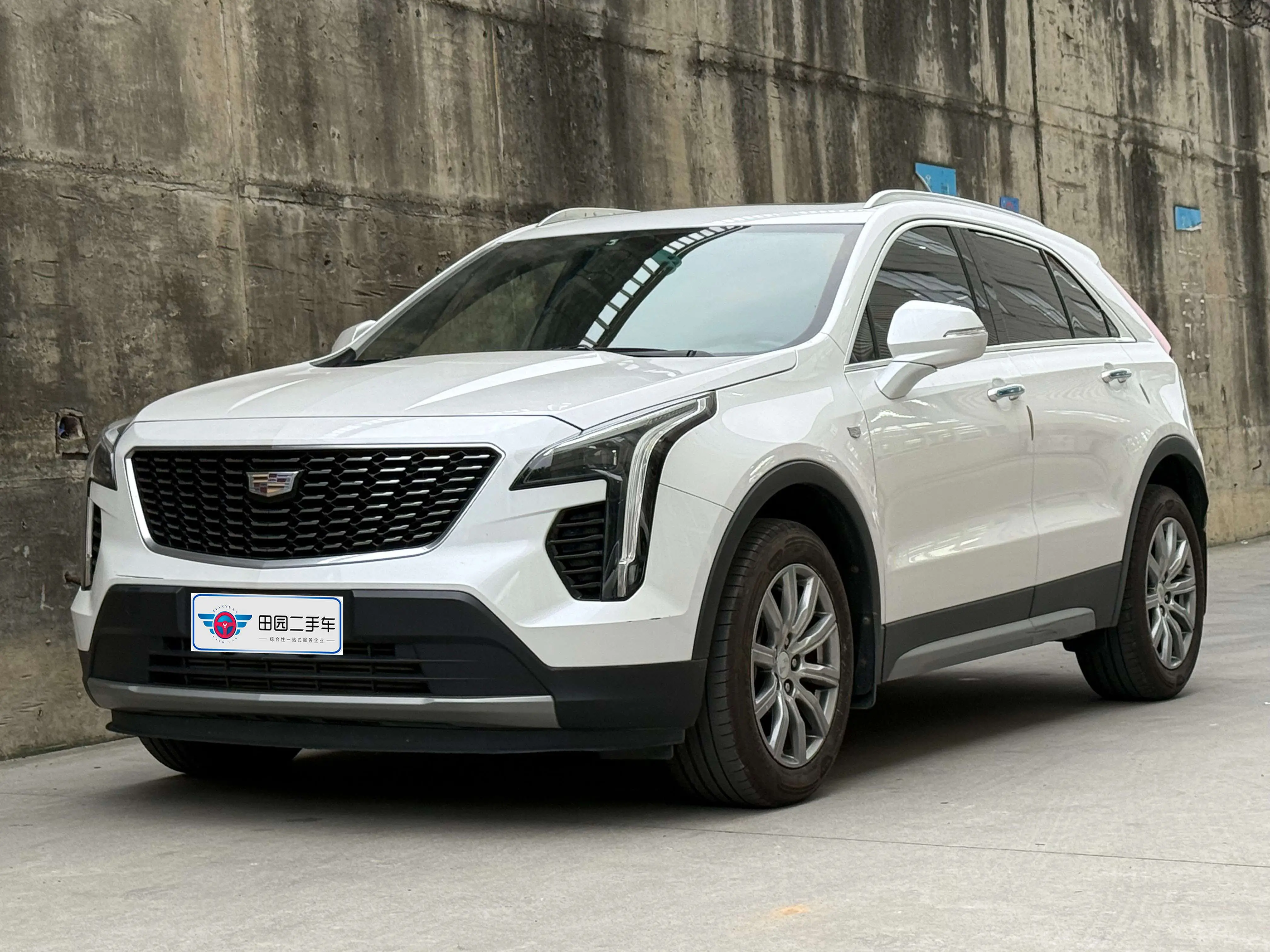 Cadillac XT4  из Китая