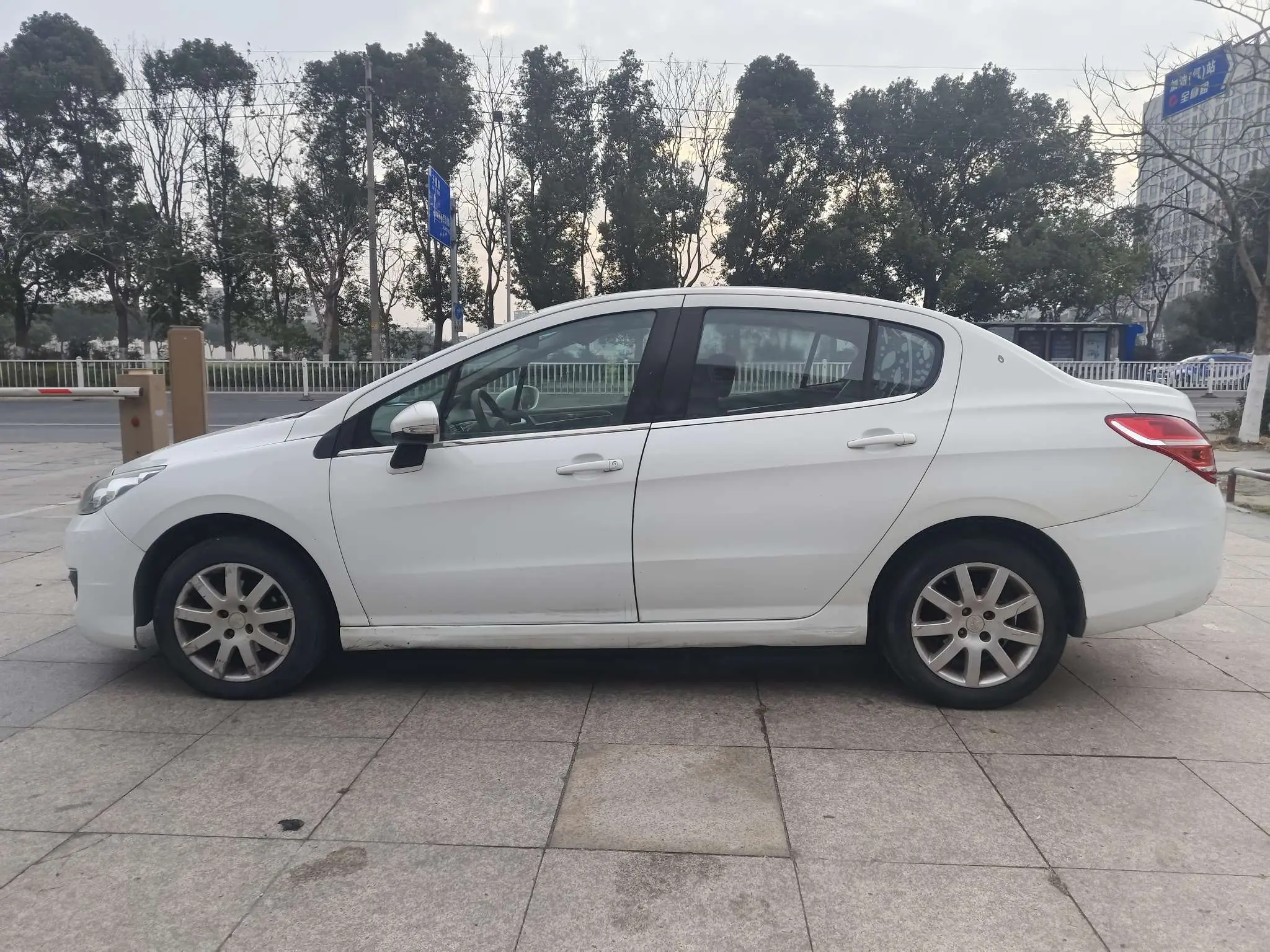 Peugeot 308  из Китая