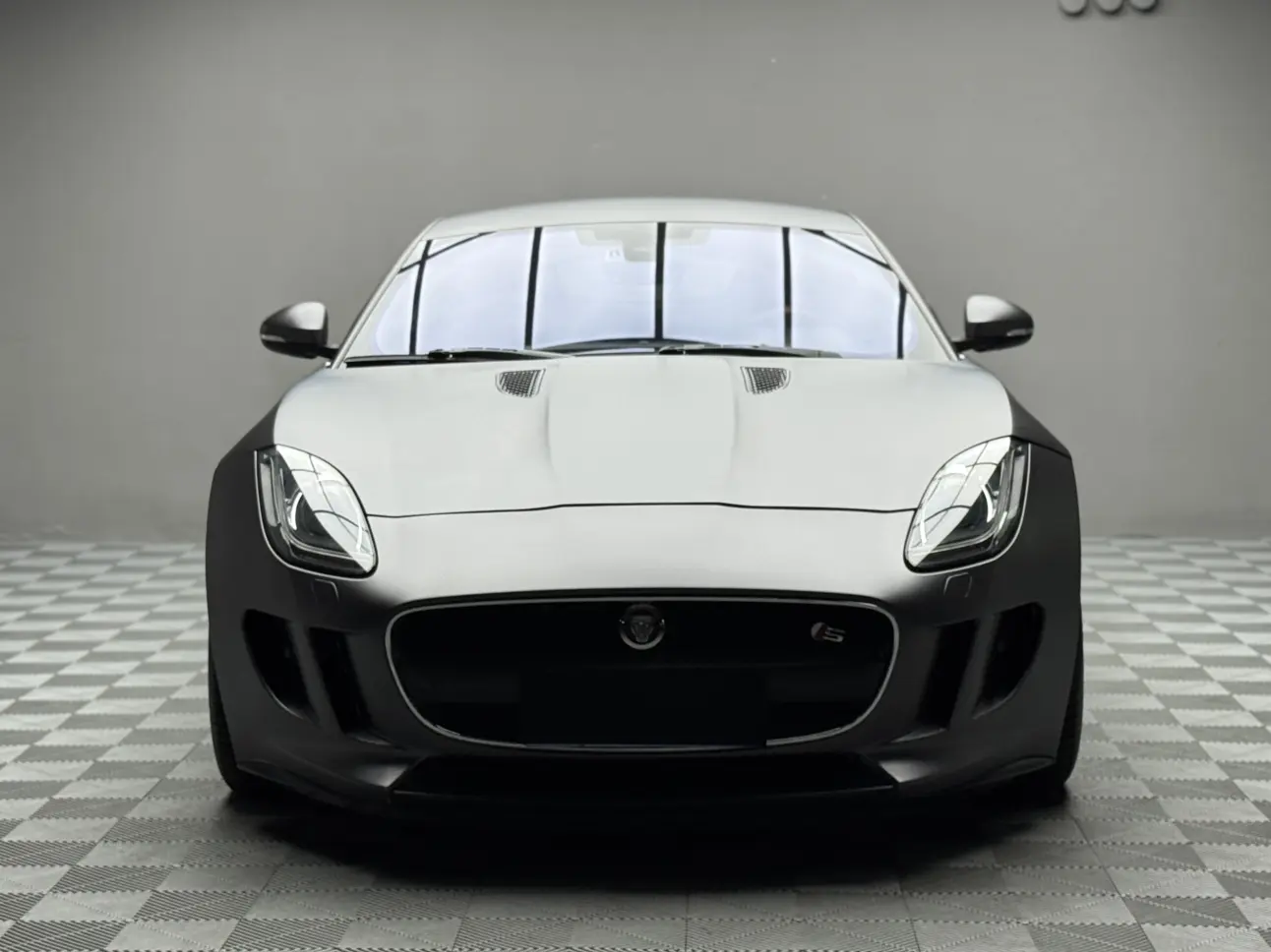 Jaguar F-TYPE  из Китая