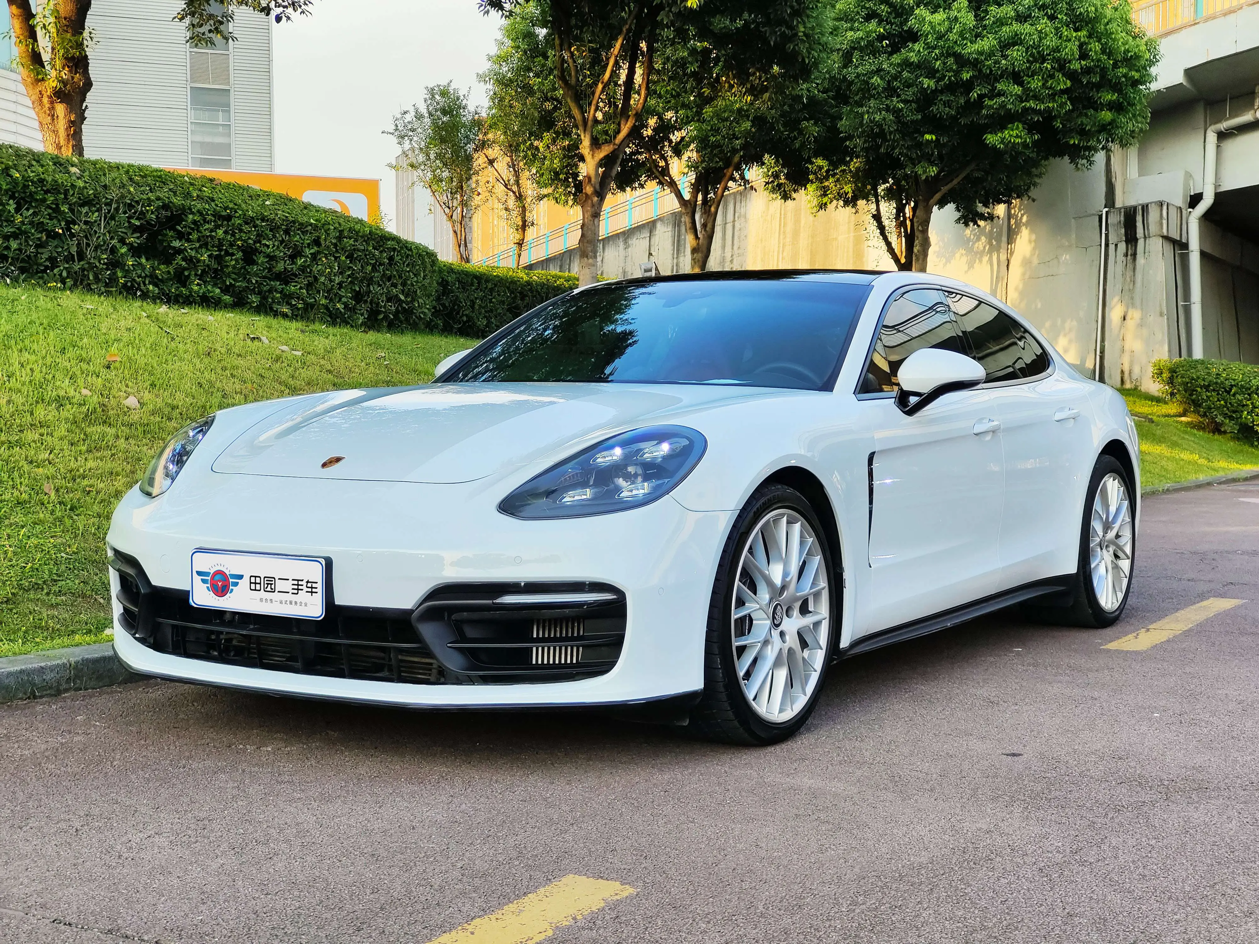Porsche Panamera  из Китая
