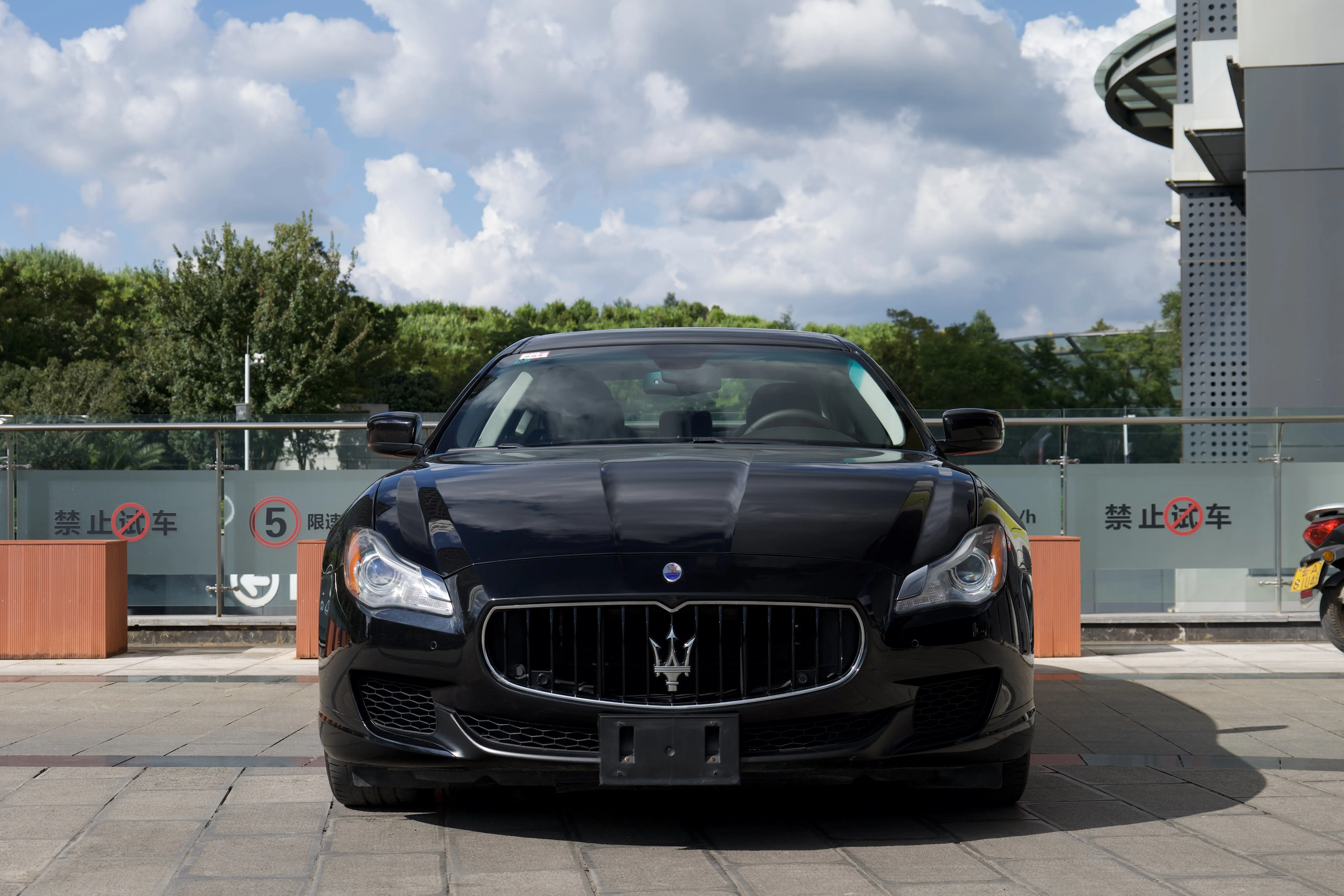 Maserati President  из Китая