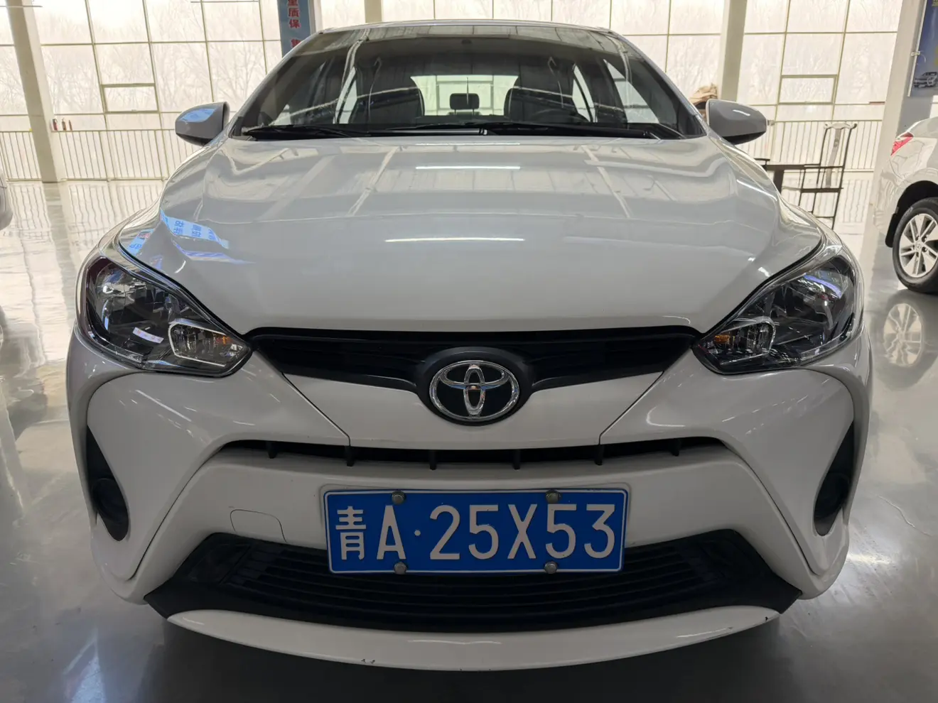 Toyota YARiS L Enjoy  из Китая