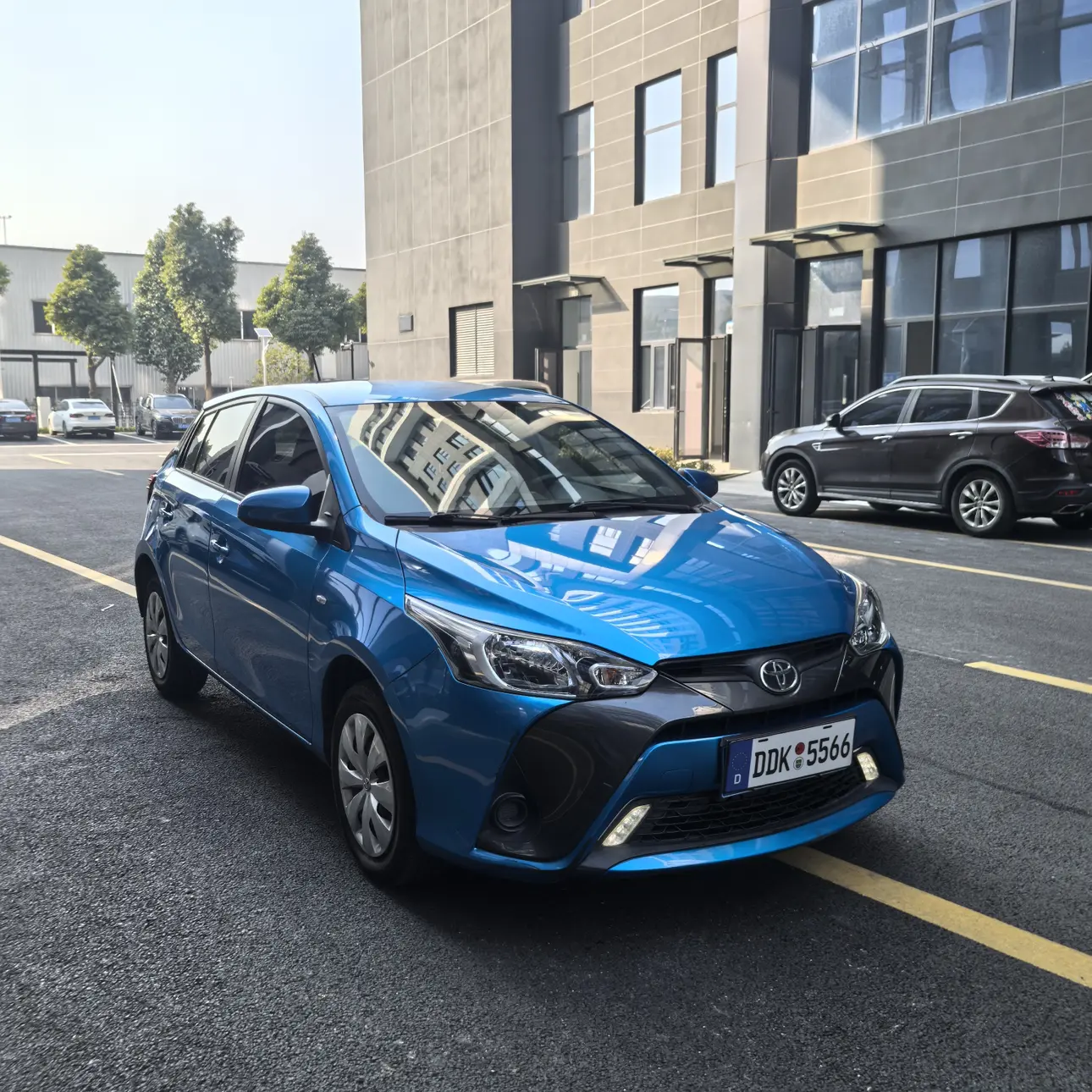Toyota Yaris L  из Китая