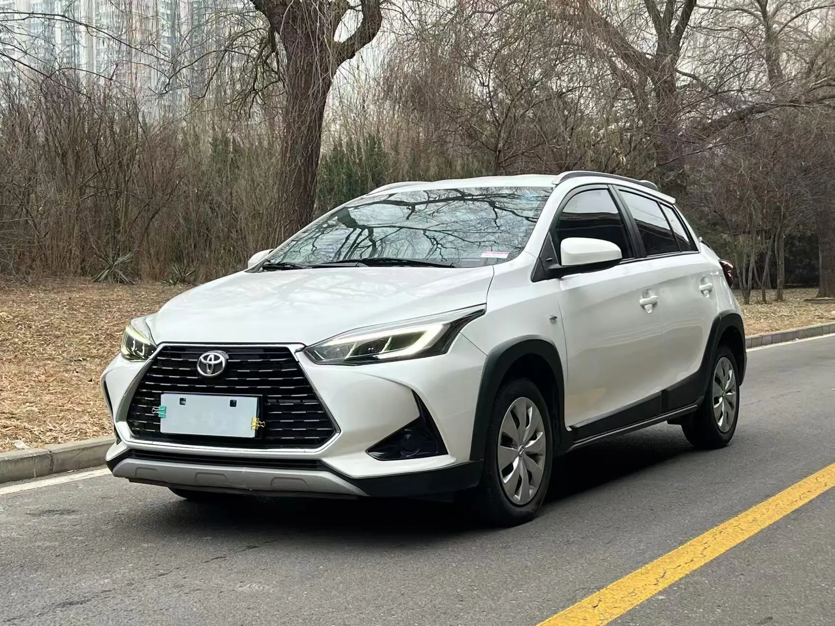 Toyota Yaris L  из Китая