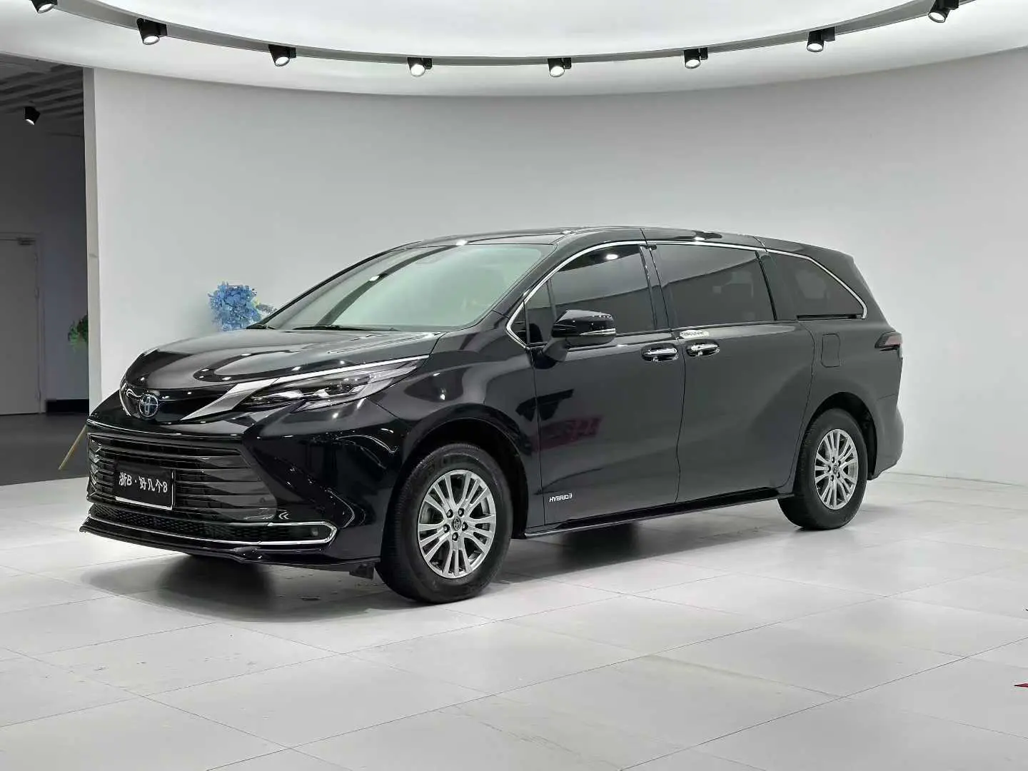 Toyota Sienna  из Китая