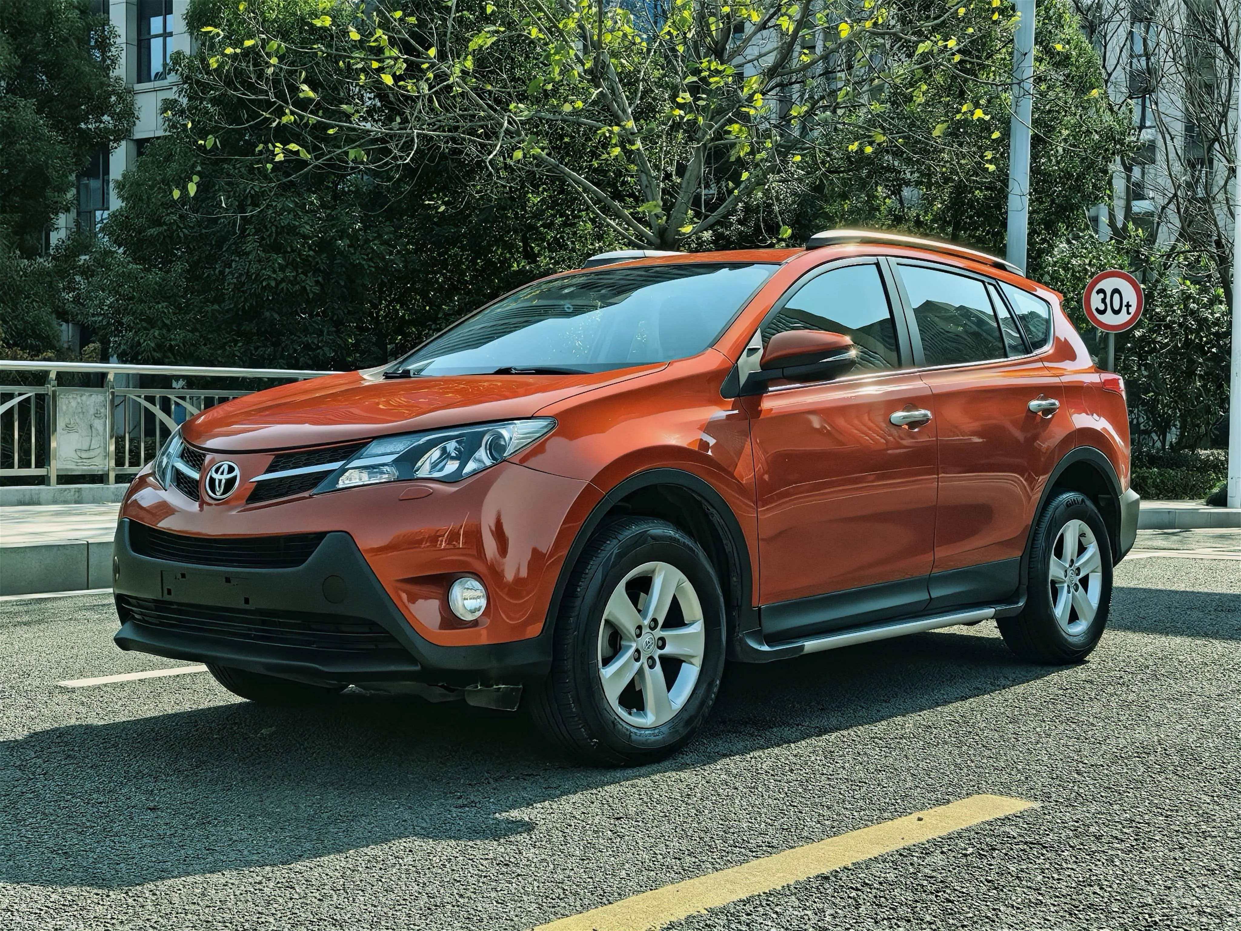 Toyota RAV4  из Китая