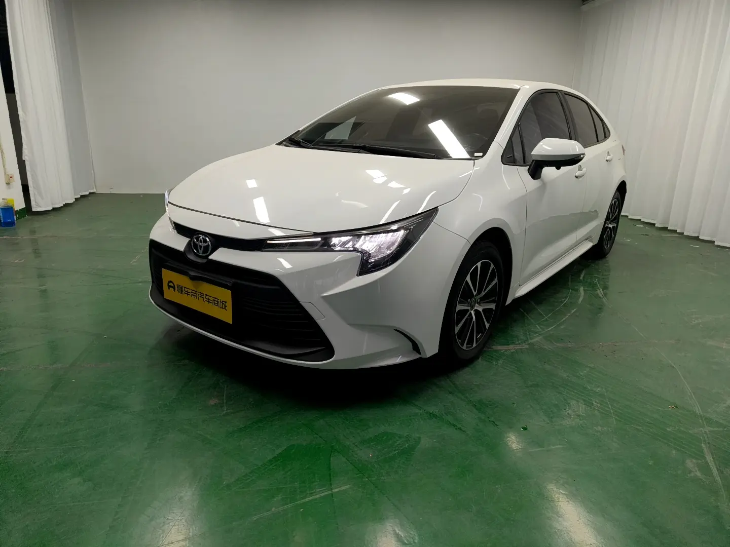 Toyota Levin (Lei Ling)  из Китая