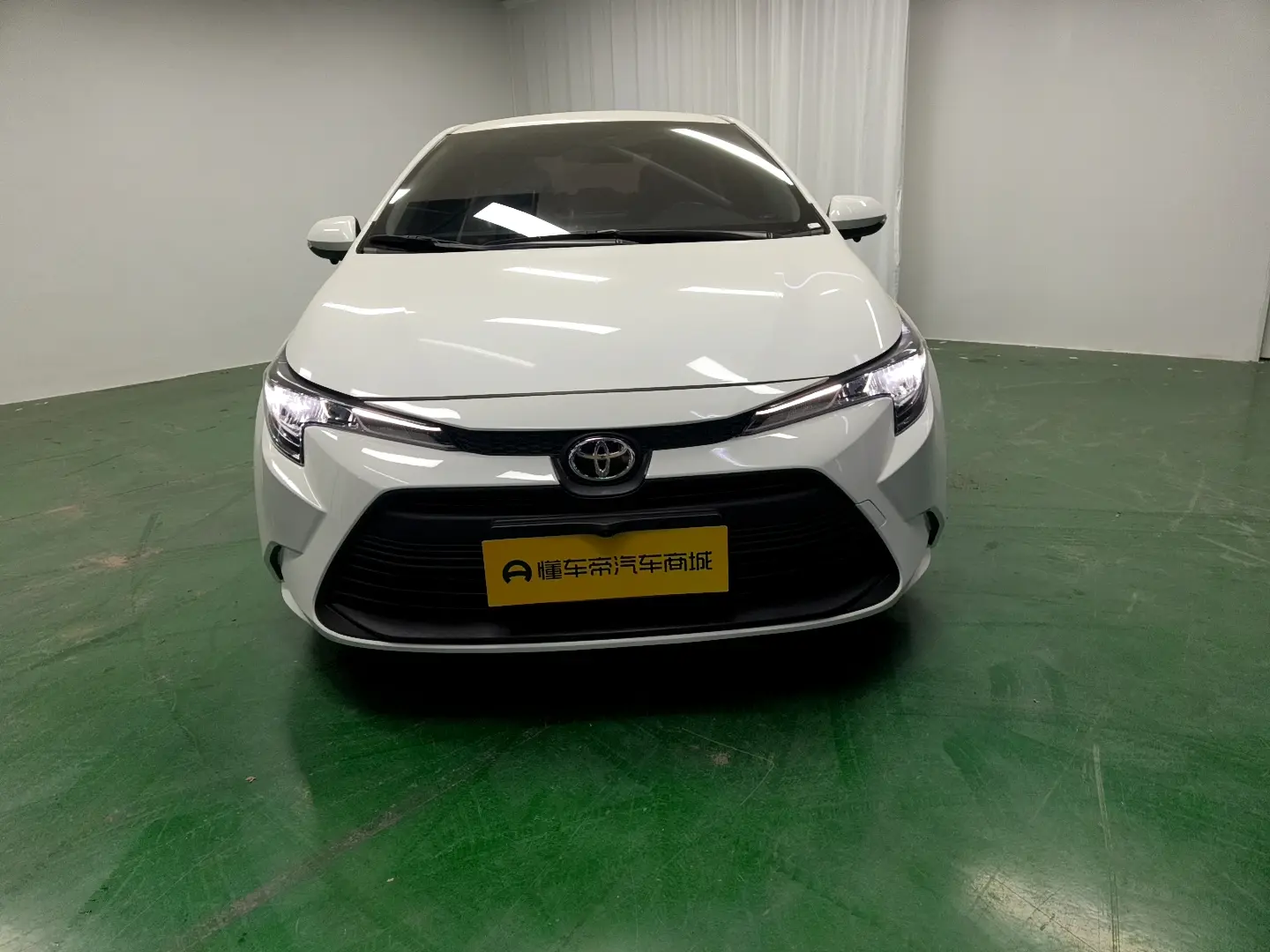 Toyota Levin (Lei Ling)  из Китая