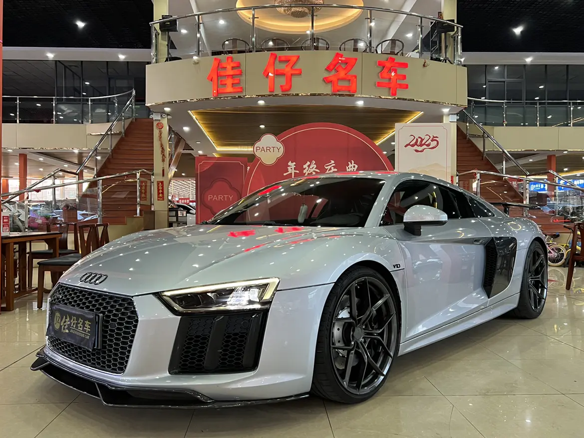 Audi R8  из Китая