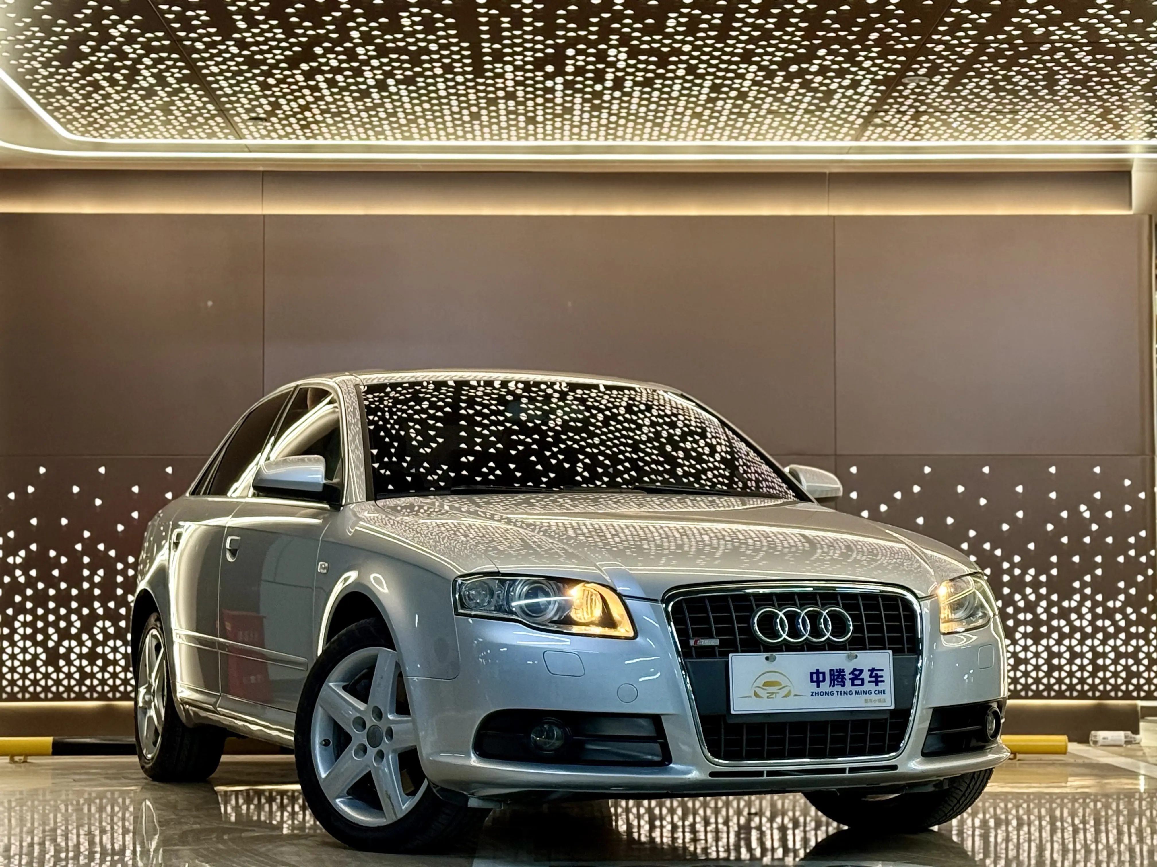 Audi A4  из Китая