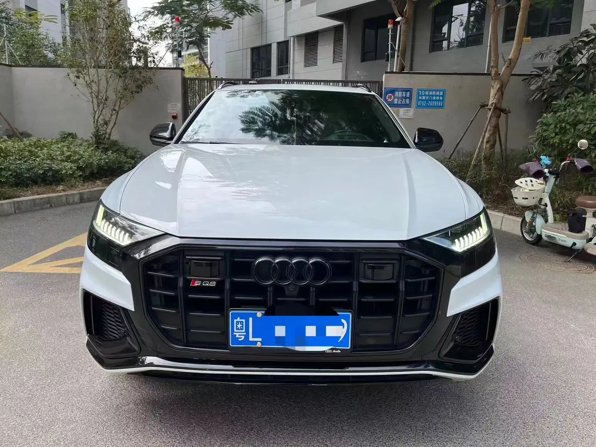 Audi Q8  из Китая