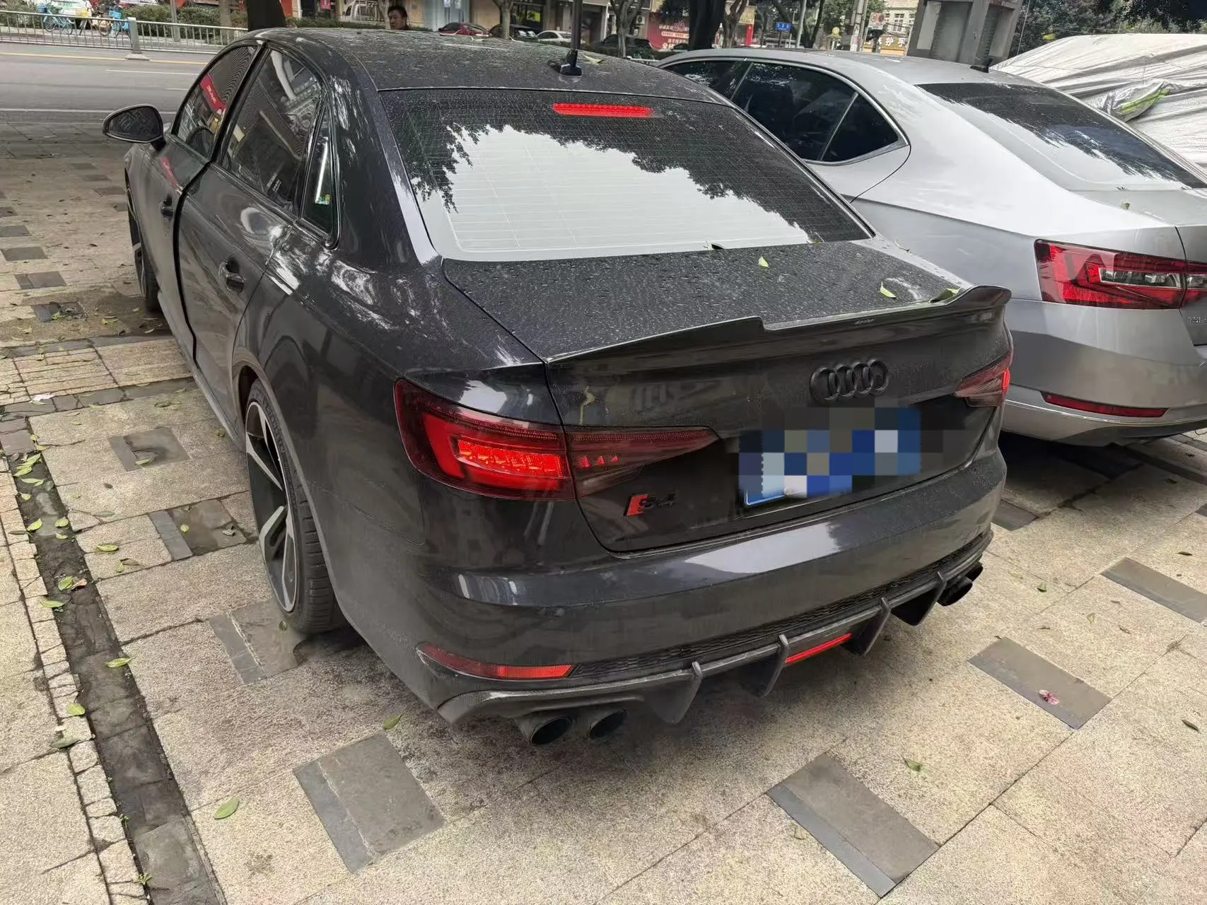 Audi S4  из Китая