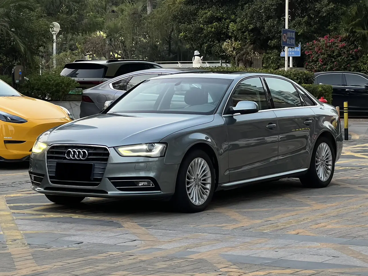 Audi A4L  из Китая