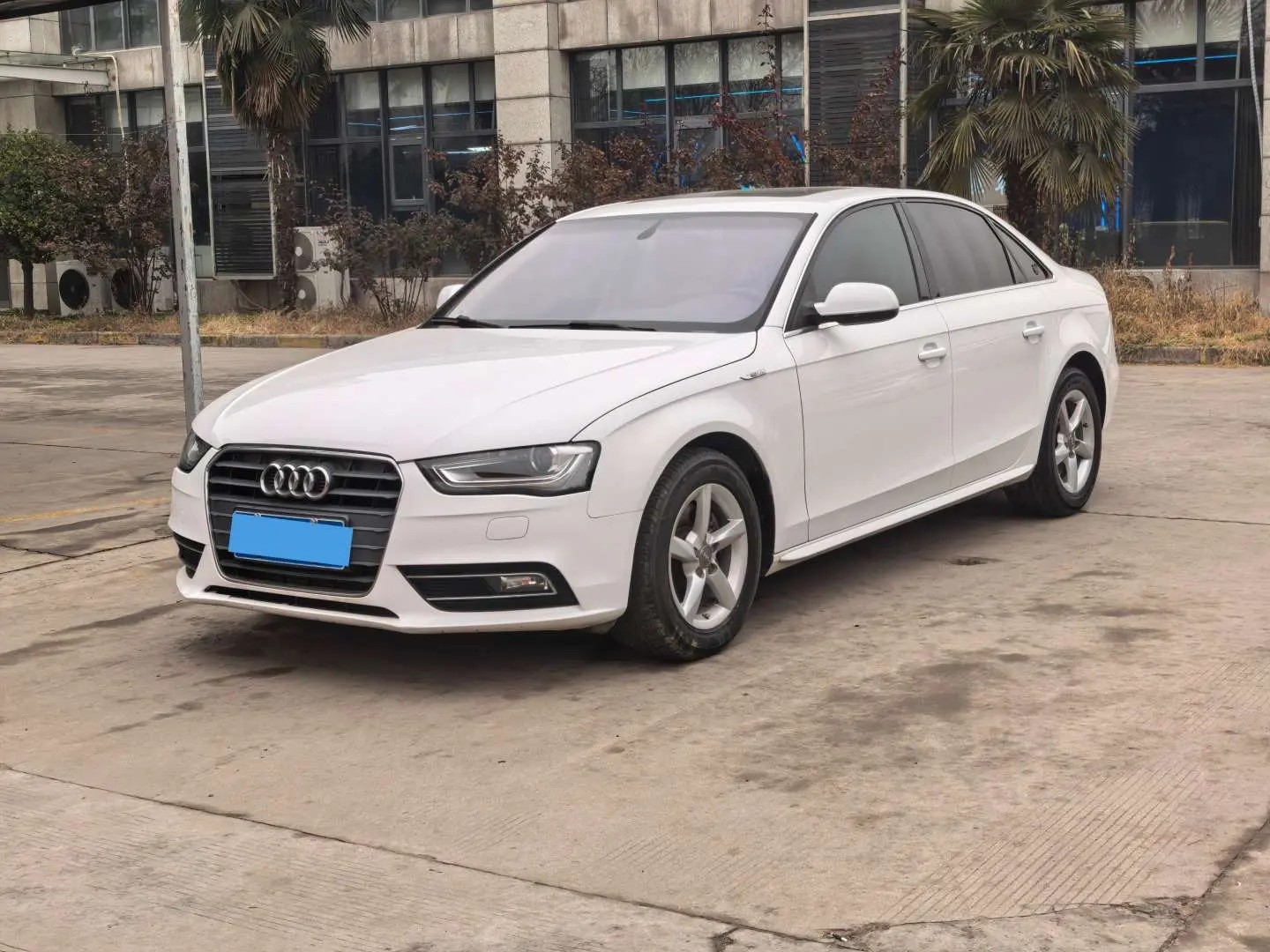 Audi A4L  из Китая