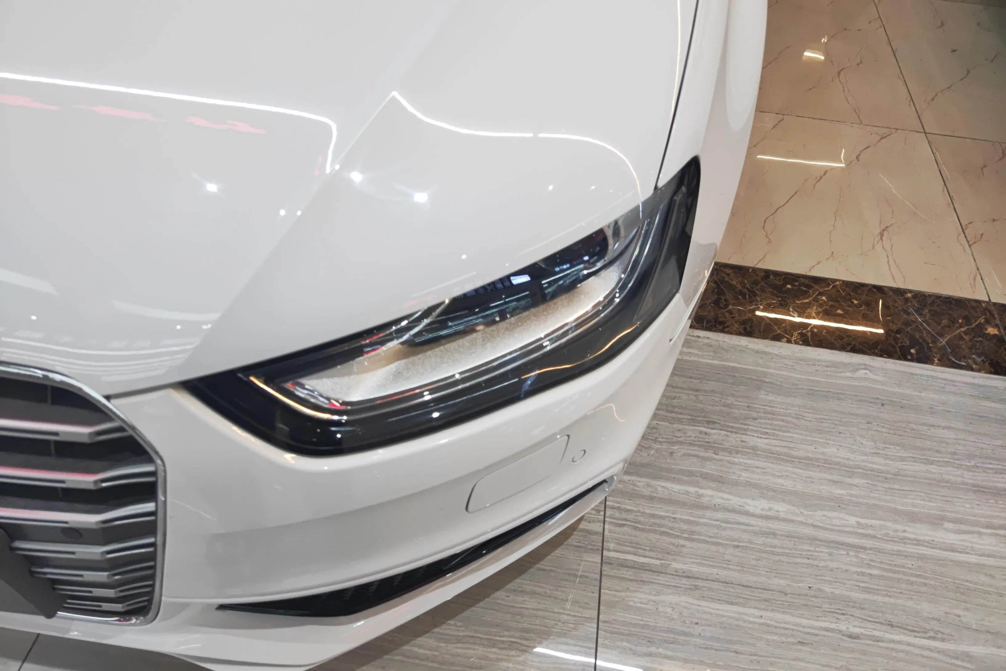 Audi A4L  из Китая