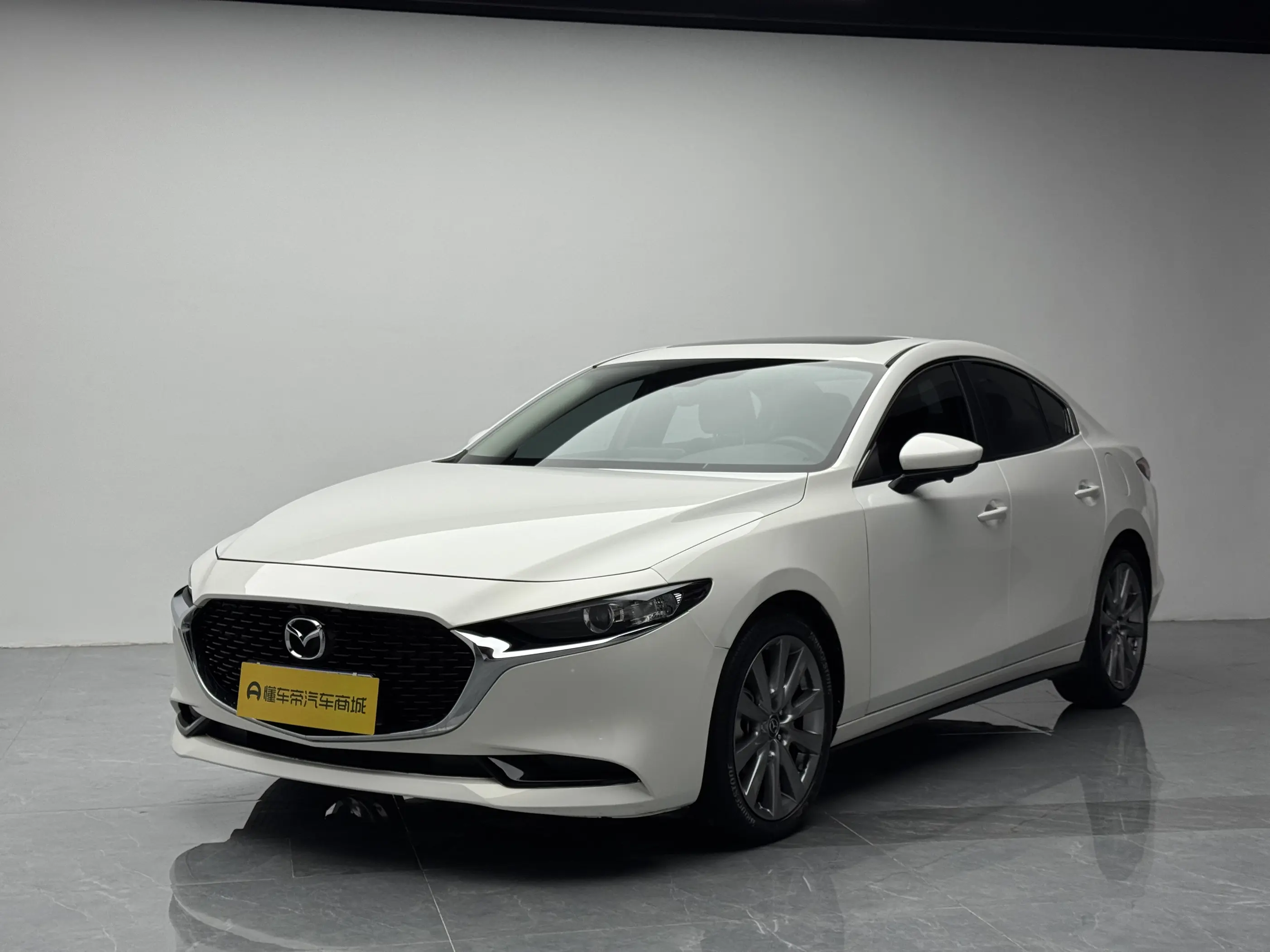 Mazda Axela (Mazda3)  из Китая