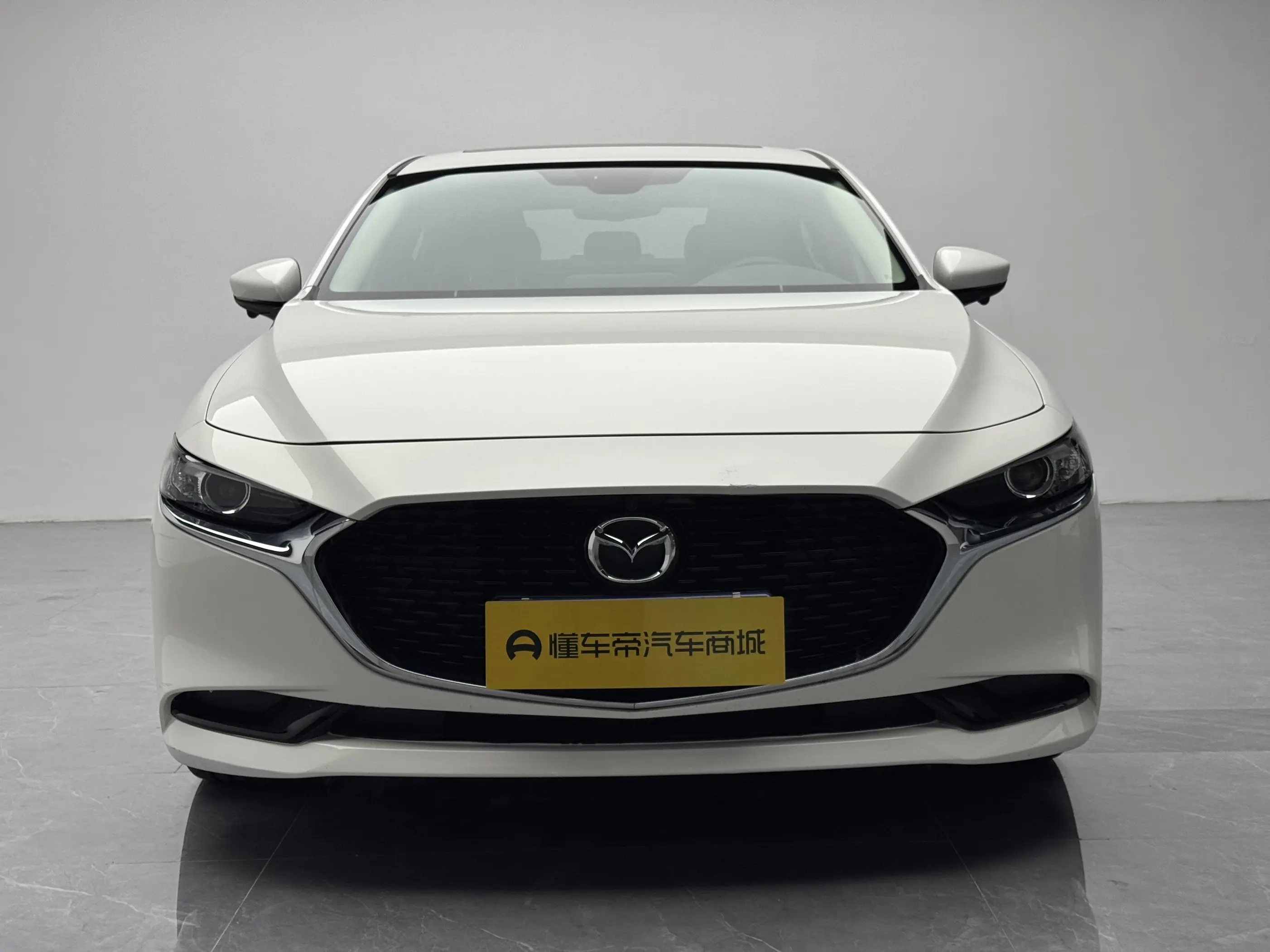 Mazda Axela (Mazda3)  из Китая