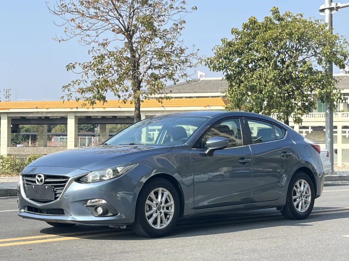 Mazda Axela (Mazda3)  из Китая