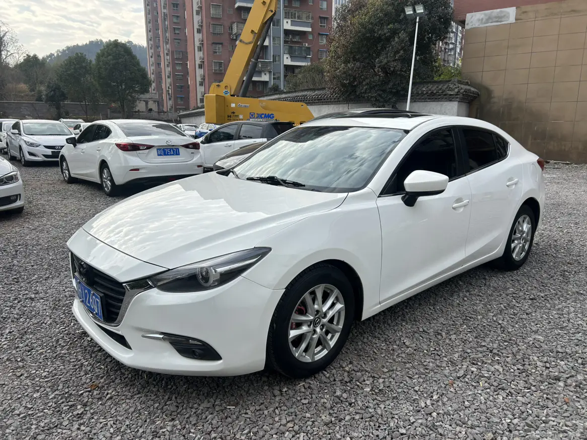 Mazda Axela (Mazda3)  из Китая