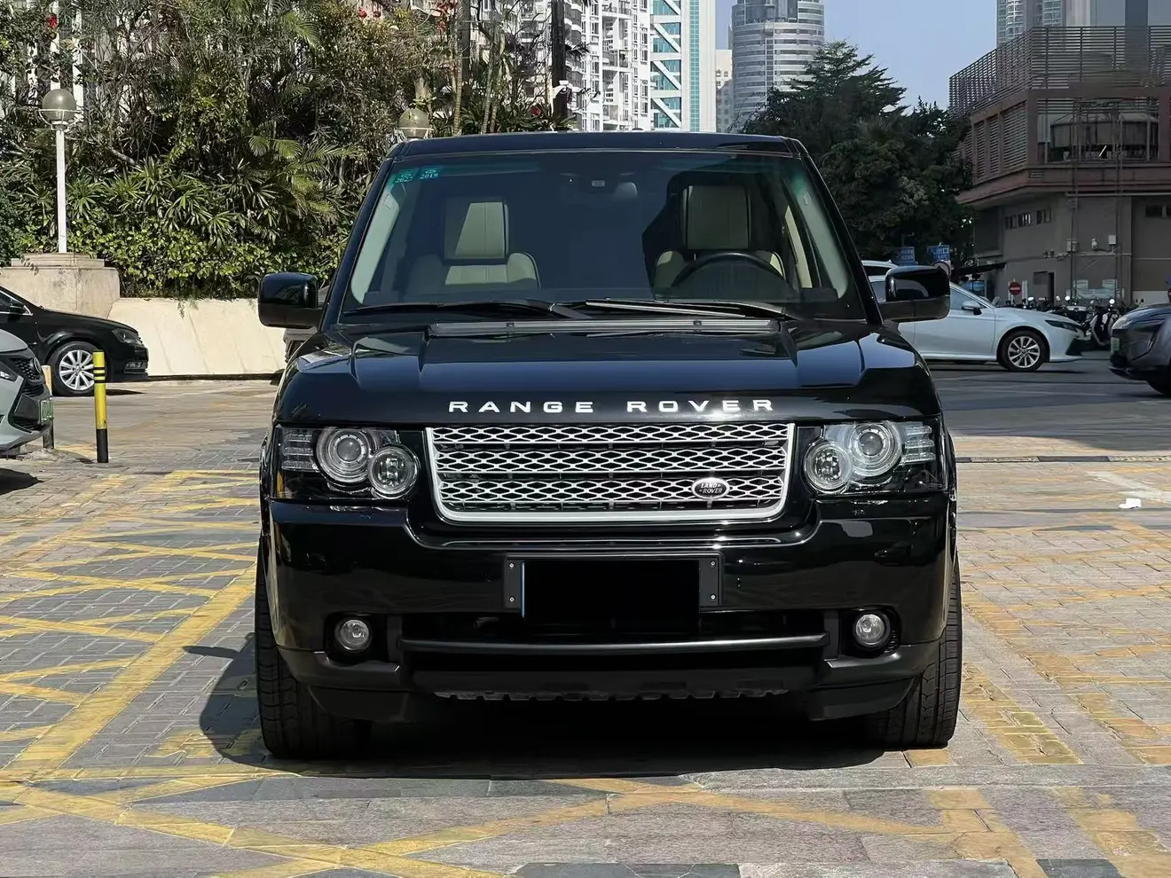 Land Rover Range rover  из Китая
