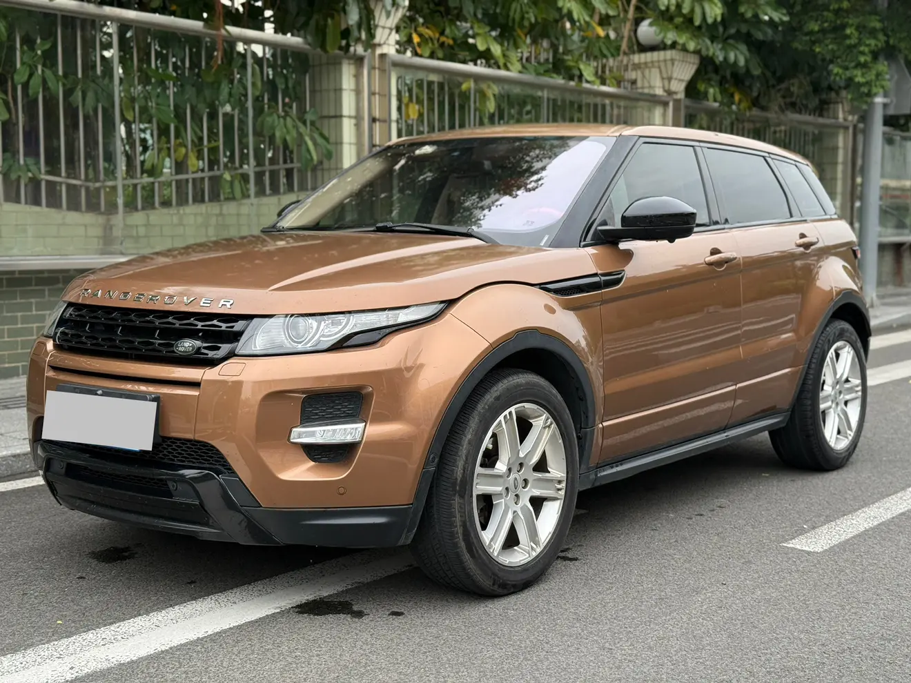Land Rover Range Rover Evoque  из Китая