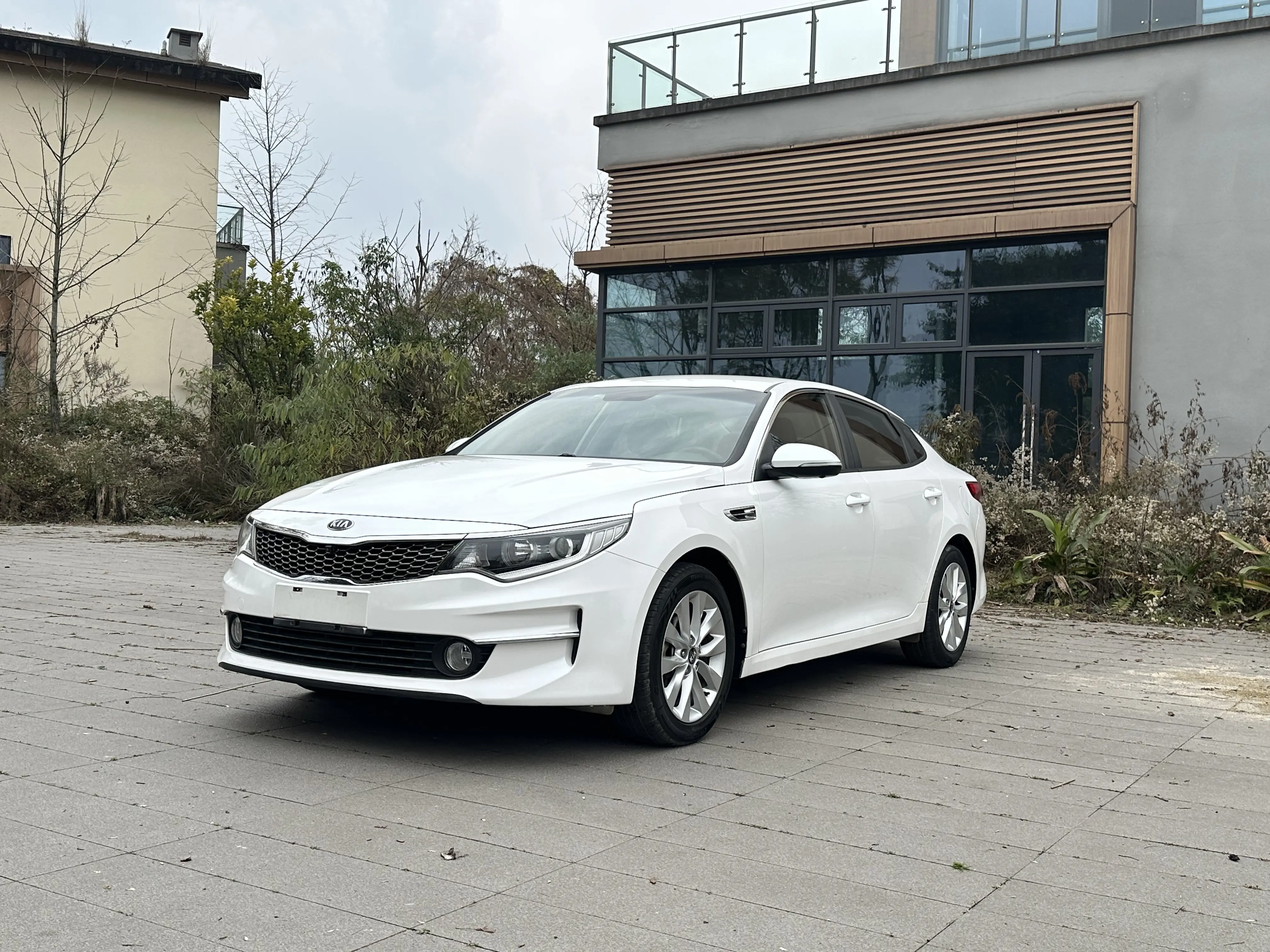 Kia K5  из Китая