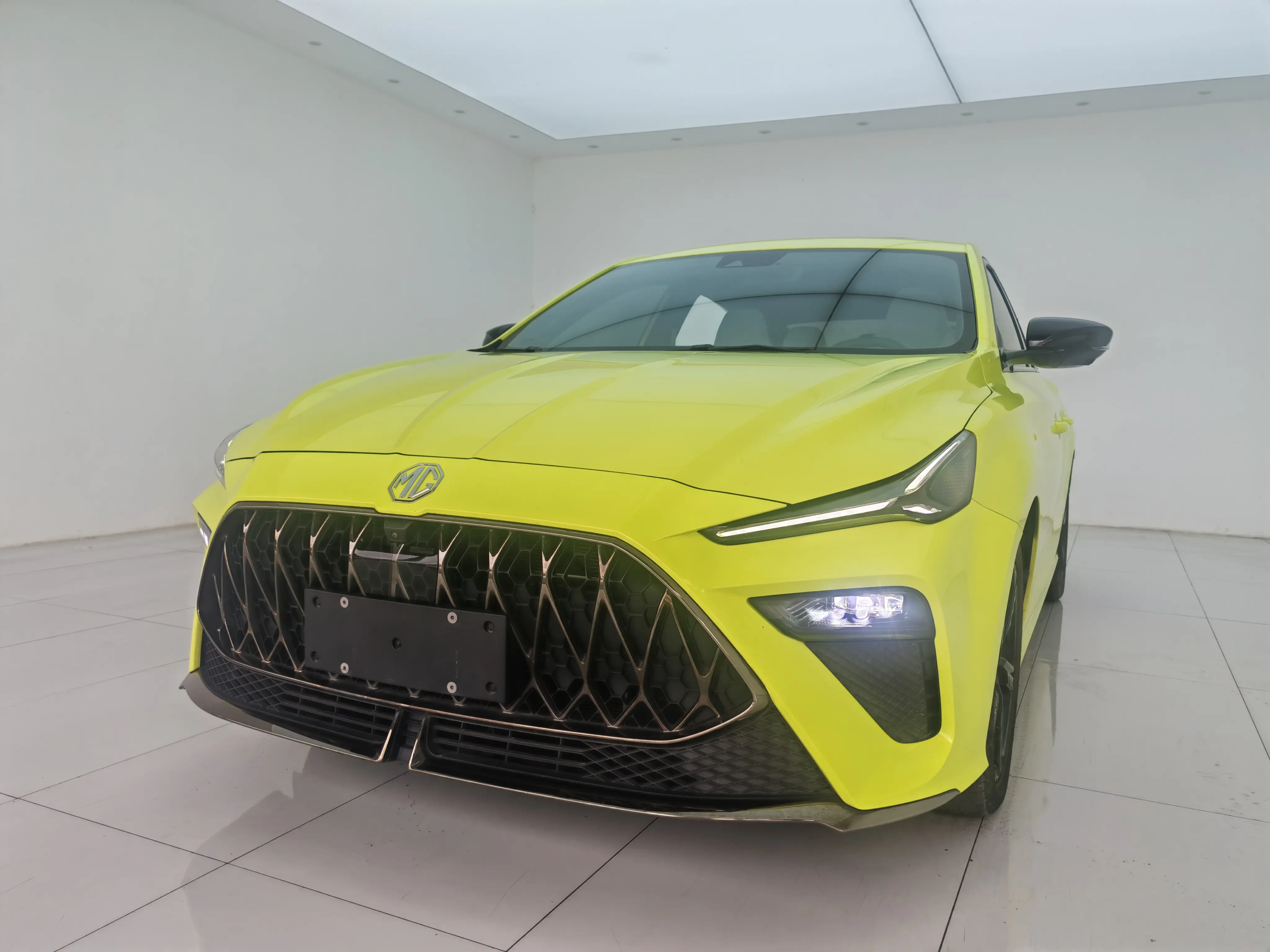 MG 5 Scorpio  из Китая