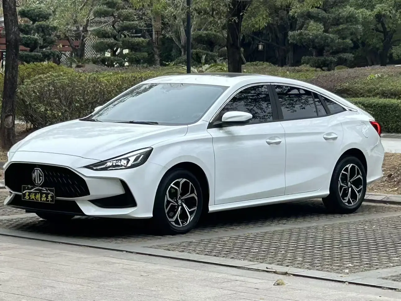 MG 5  из Китая