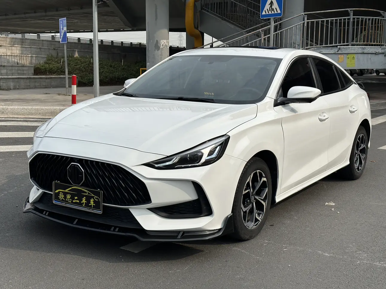 MG 5  из Китая