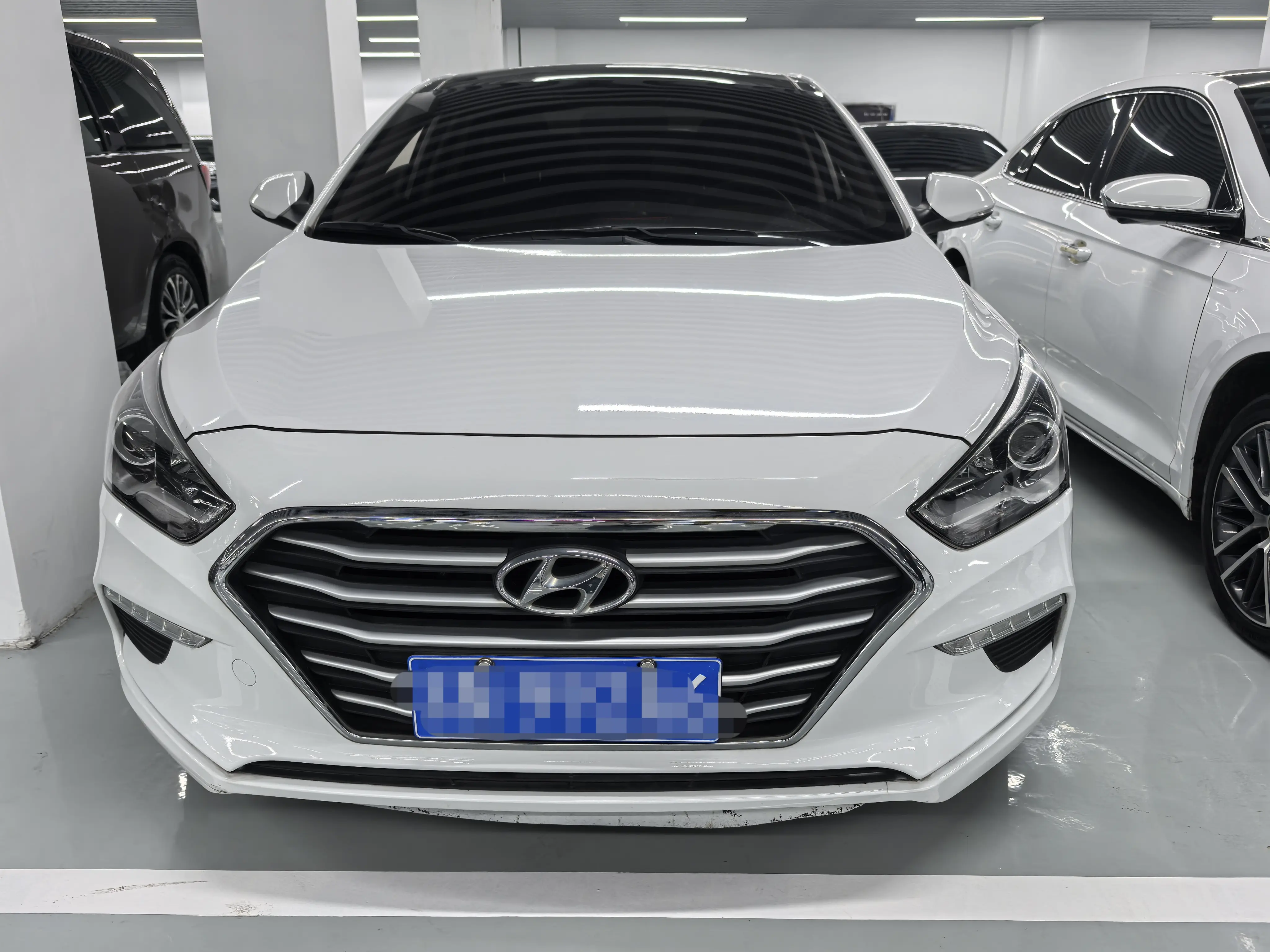 Hyundai Famous pictures  из Китая