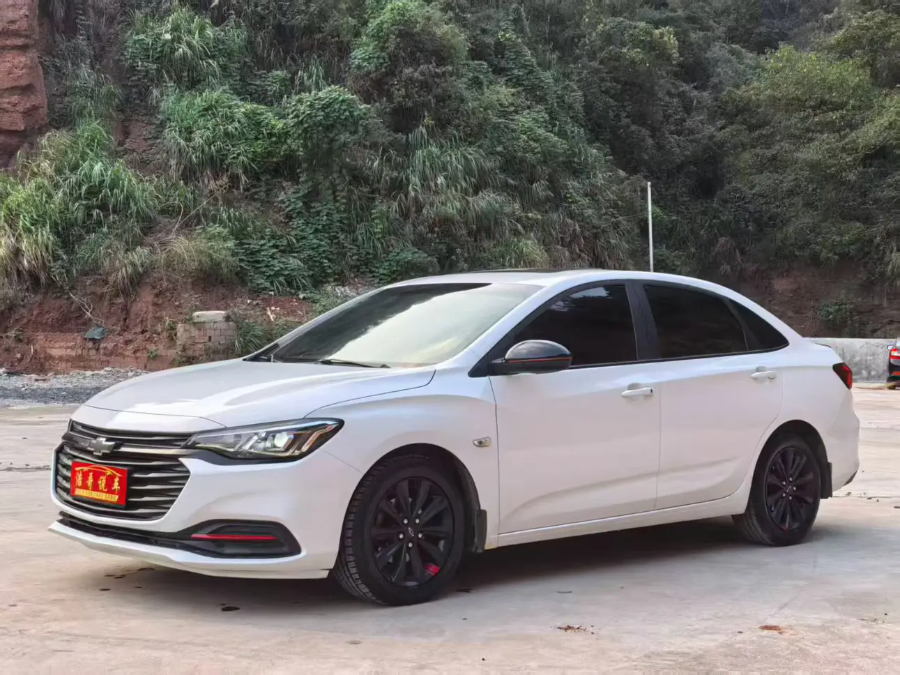 Chevrolet Monza (Cruze)  из Китая