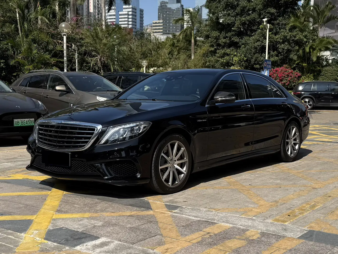 Mercedes-Benz S-Class AMG  из Китая