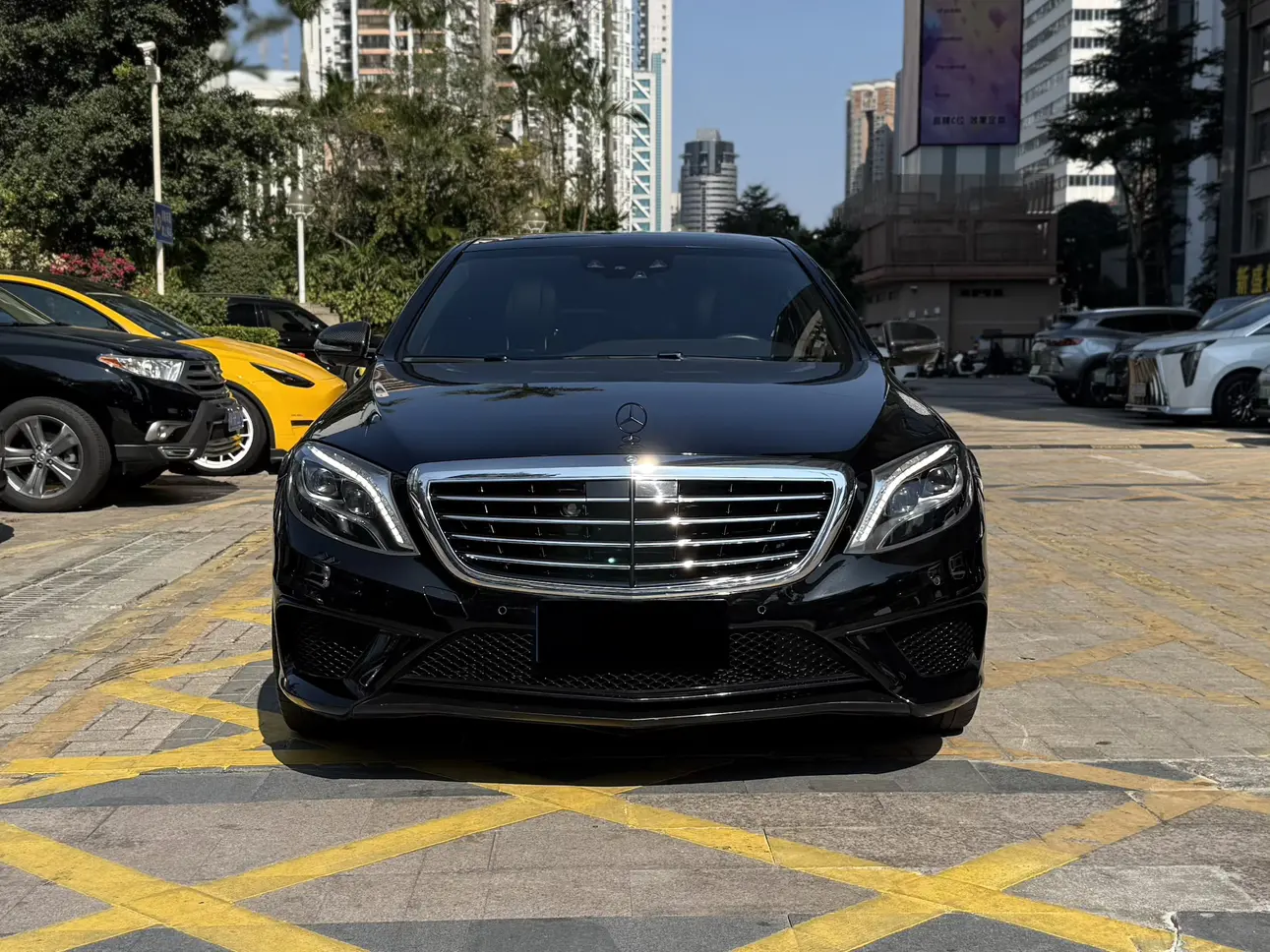 Mercedes-Benz S-Class AMG  из Китая