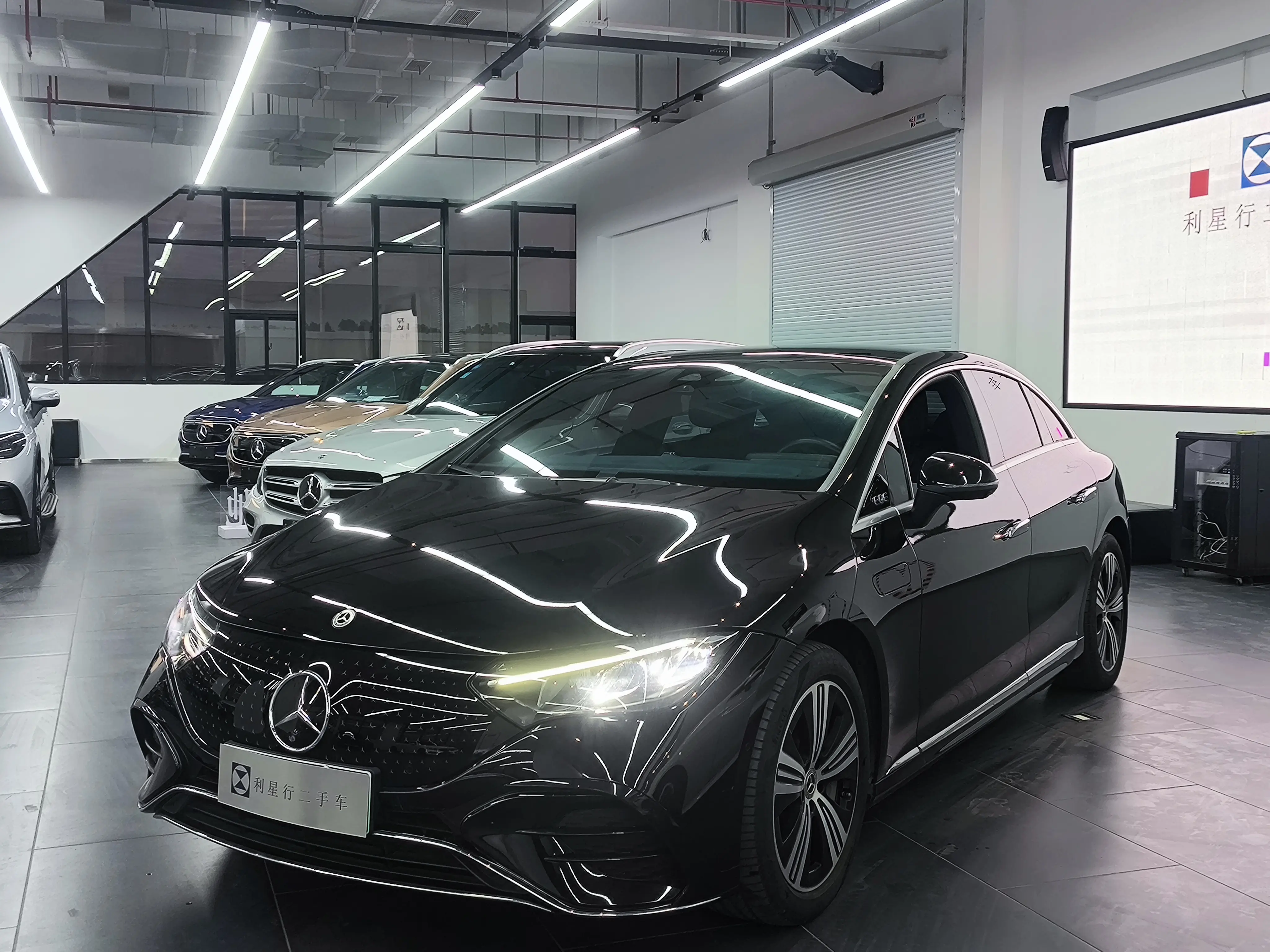 Mercedes-Benz EQE  из Китая