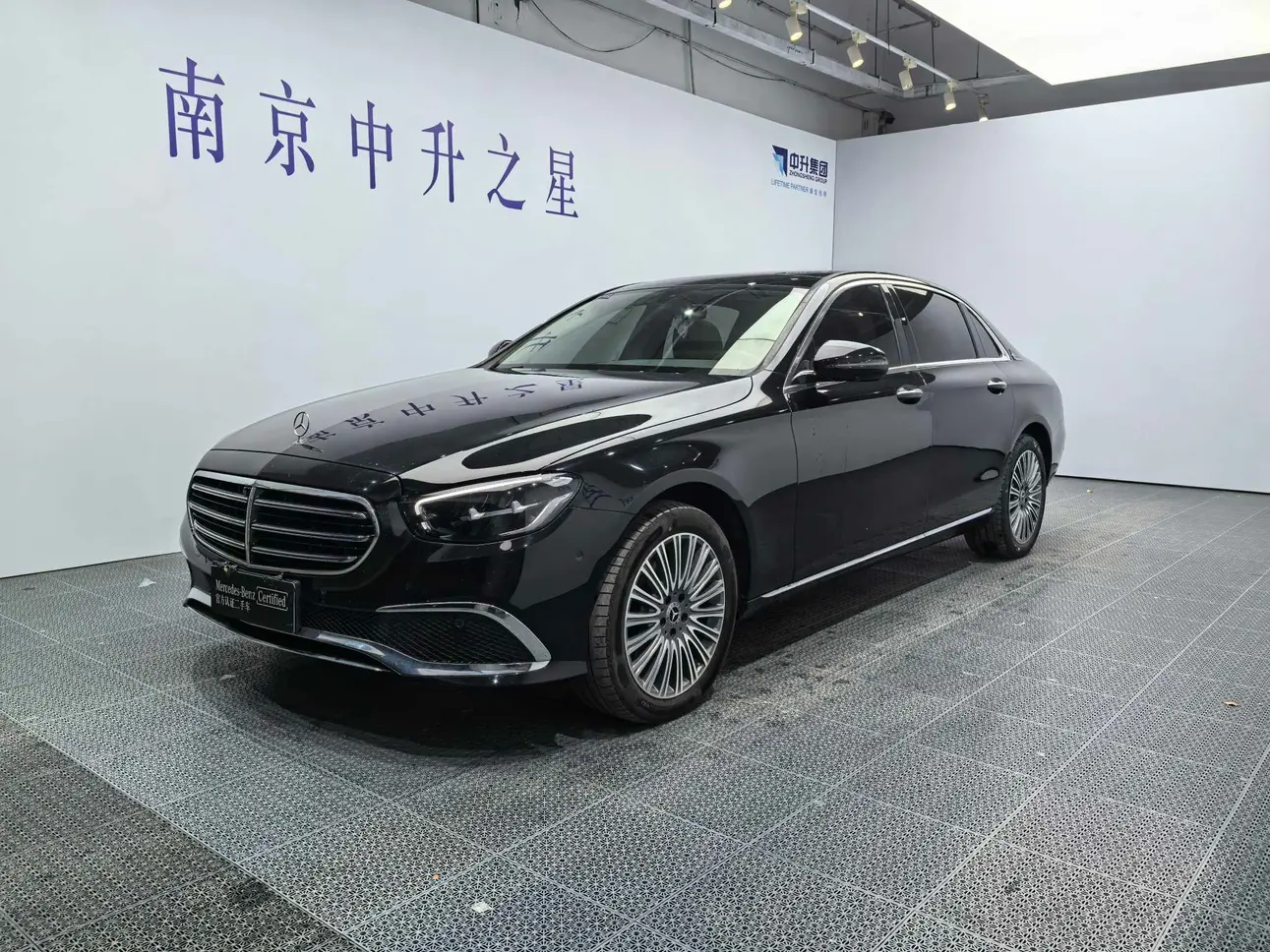 Mercedes-Benz E-Class  из Китая