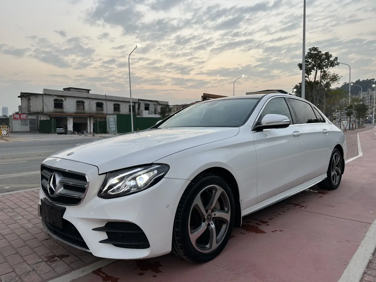 Mercedes-Benz E-Class  из Китая