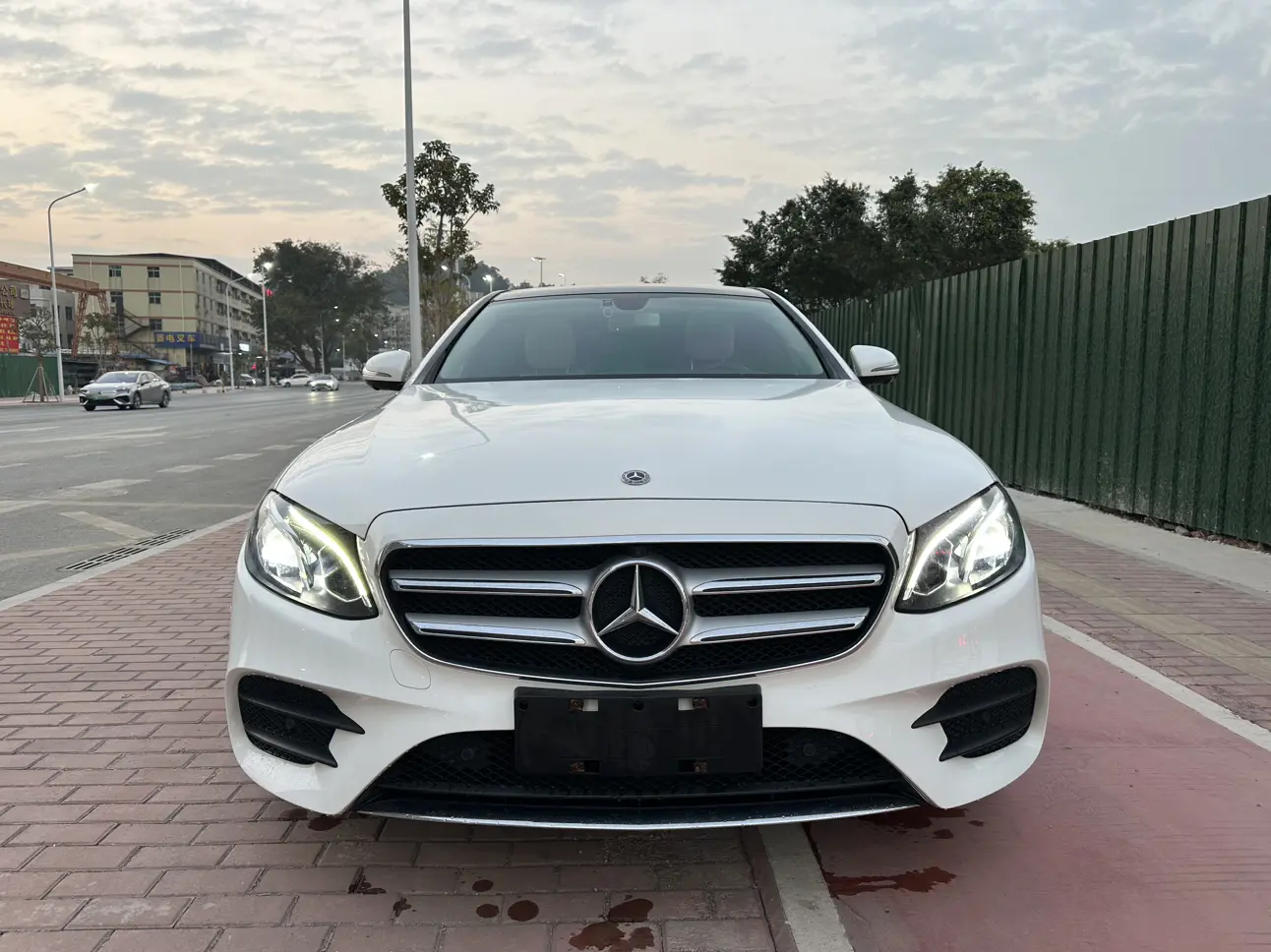 Mercedes-Benz E-Class  из Китая