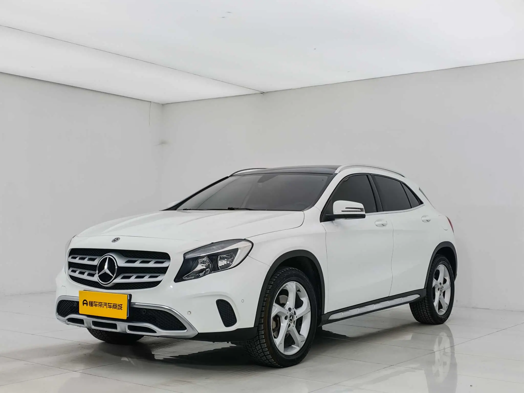 Mercedes-Benz GLA  из Китая