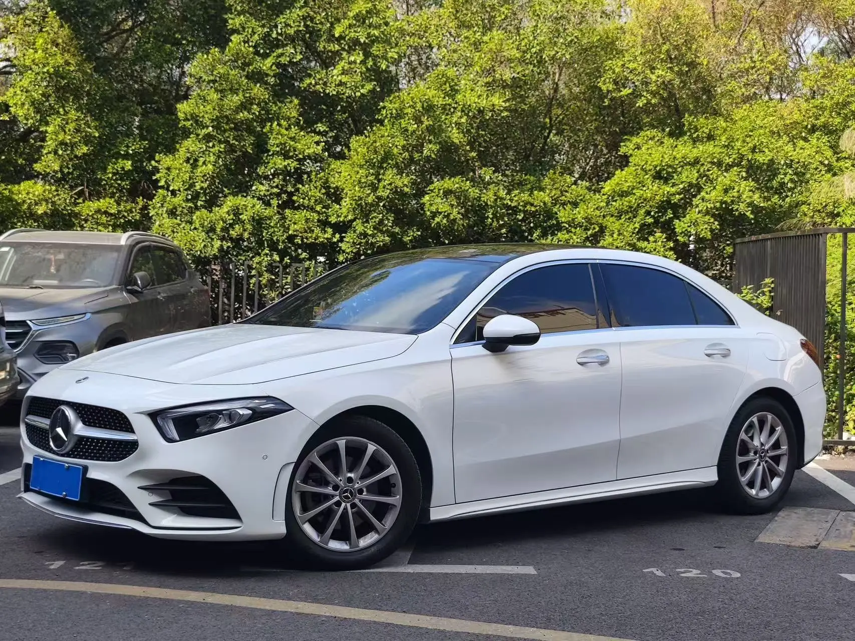 Mercedes-Benz Mercedes Benz A Class  из Китая