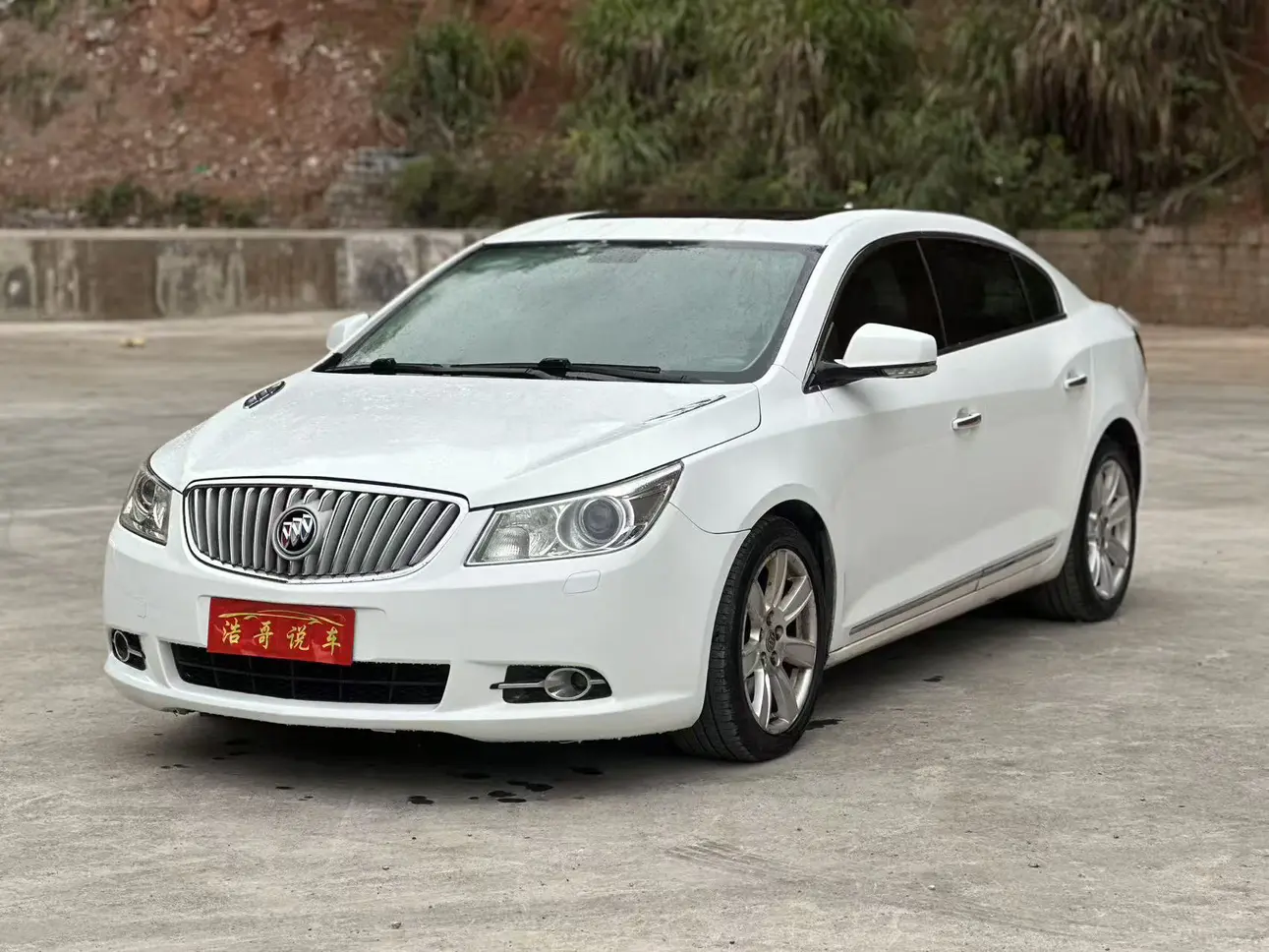 Buick LaCrosse  из Китая