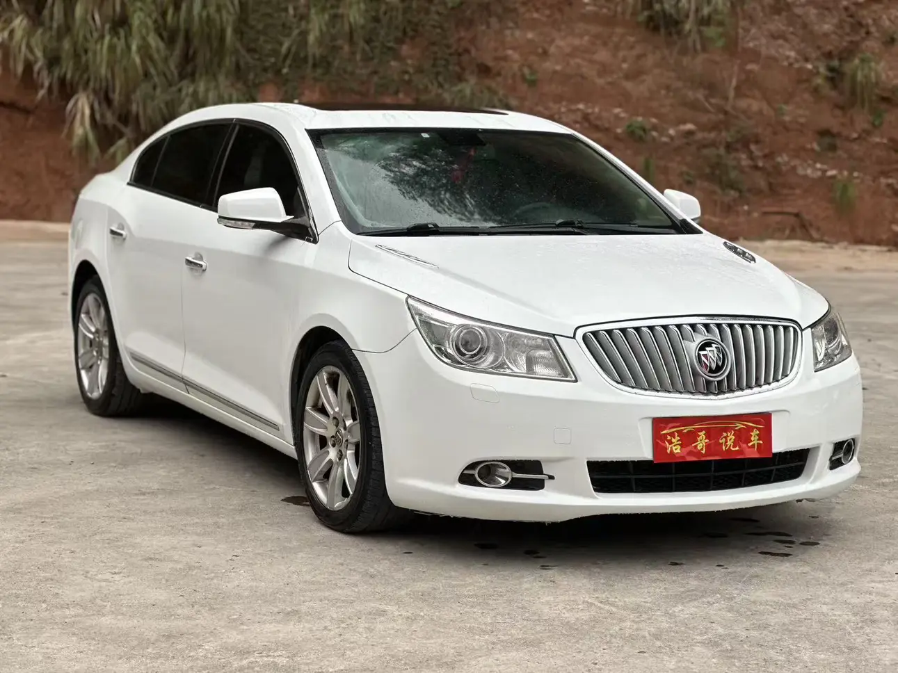 Buick LaCrosse  из Китая