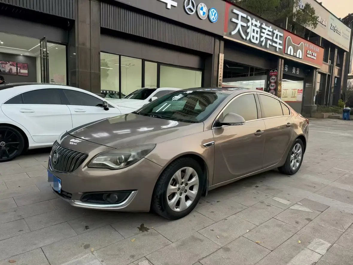 Buick Majesty  из Китая