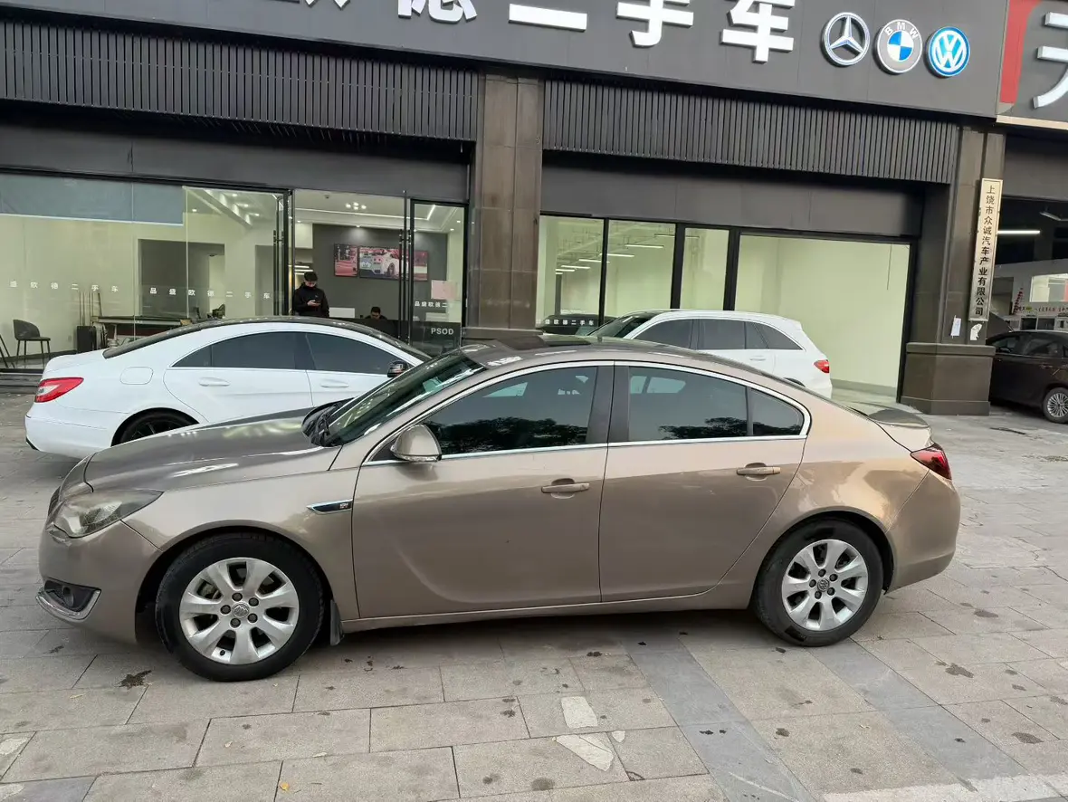 Buick Majesty  из Китая