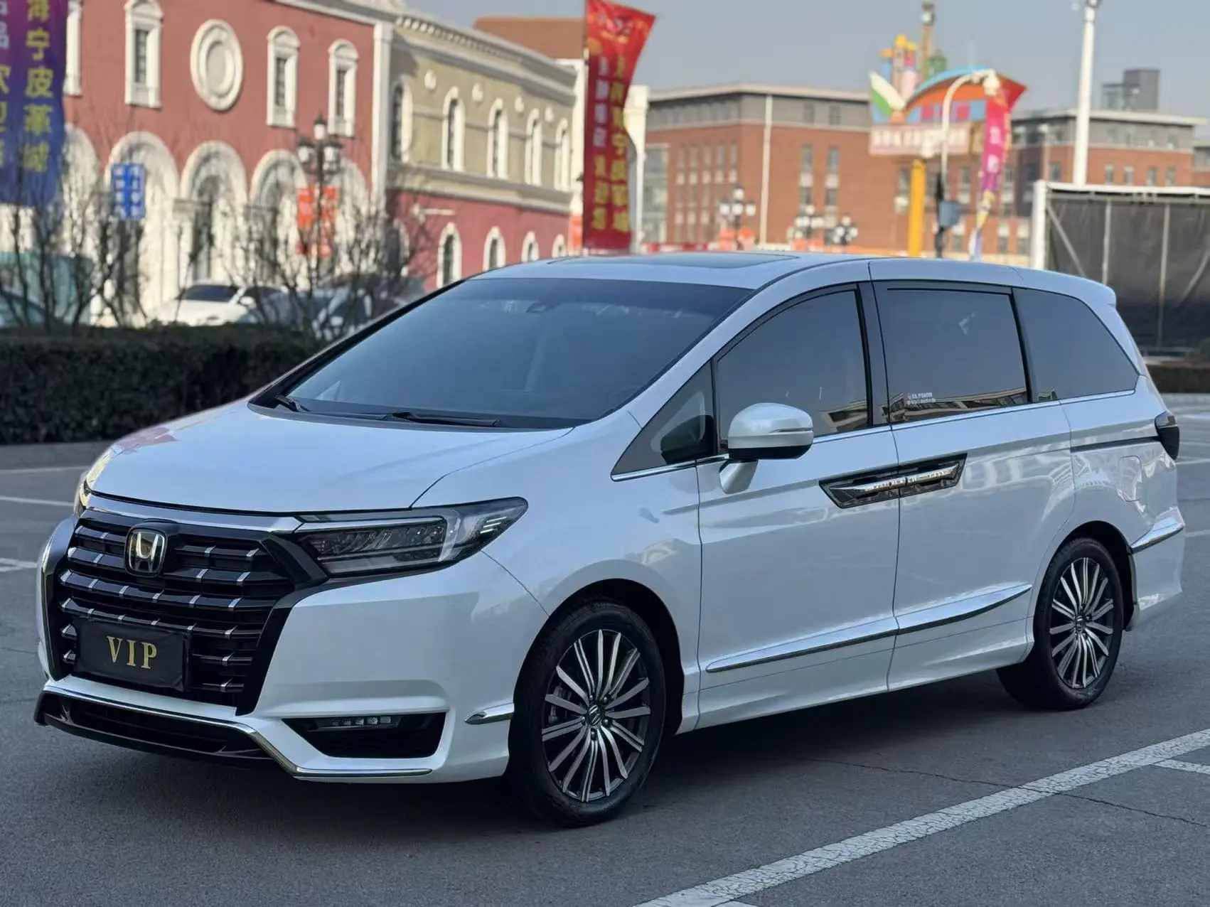 Honda Elysion (Alison)  из Китая