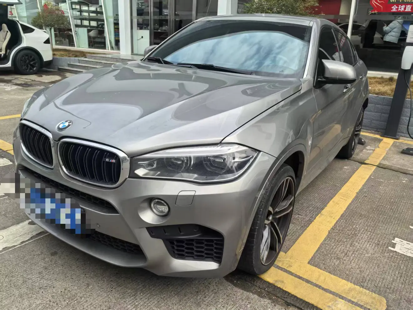 BMW X6 M  из Китая